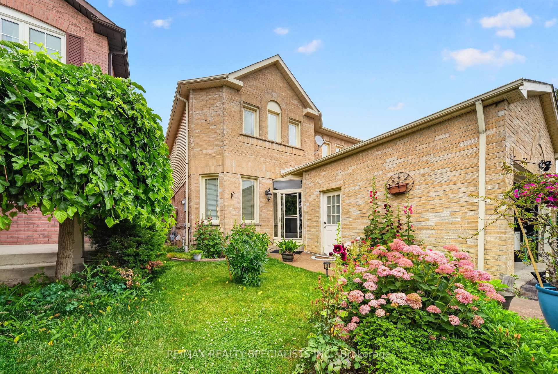 Photo 2 of 3 Nuffield Street, Brampton, Westgate — HOMEH