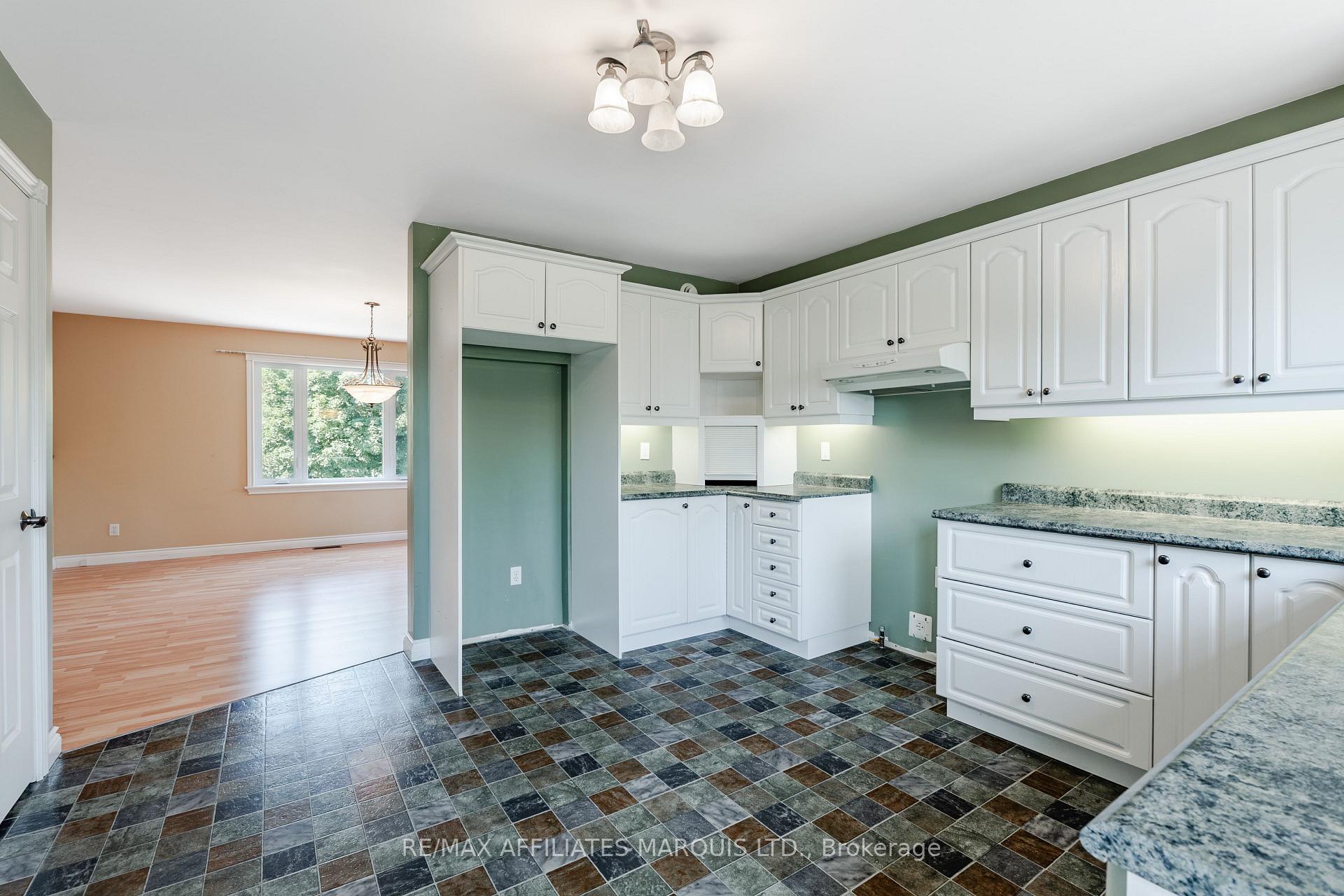 Photo 16 of 24 Nelson Street, North Stormont, Finch — HOMEH