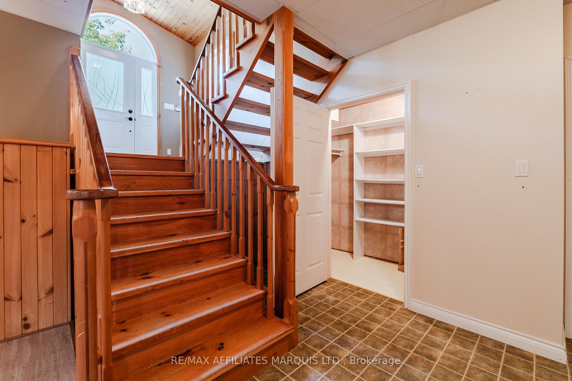 Photo 25 of 24 Nelson Street, North Stormont, Finch — HOMEH