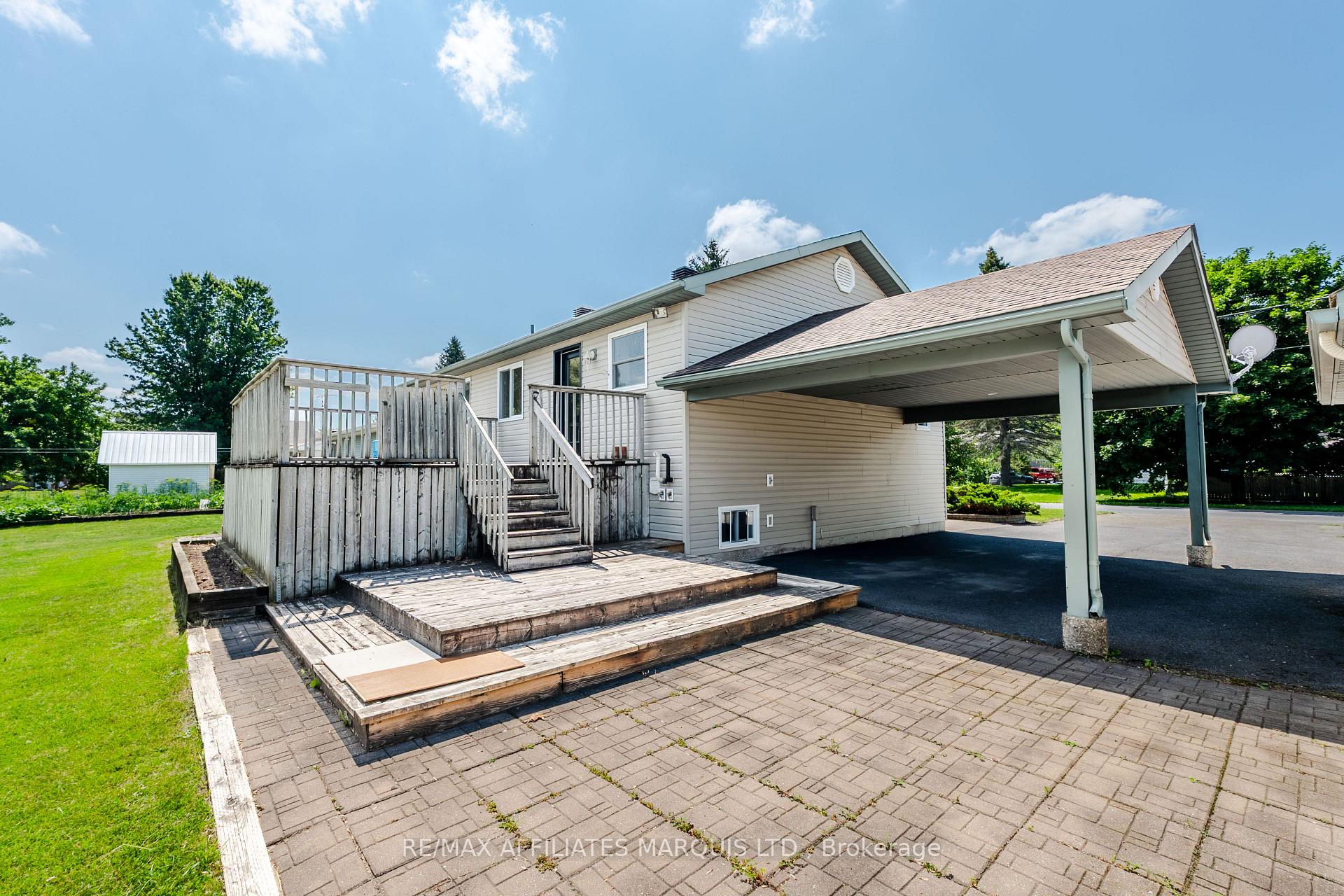Photo 40 of 24 Nelson Street, North Stormont, Finch — HOMEH
