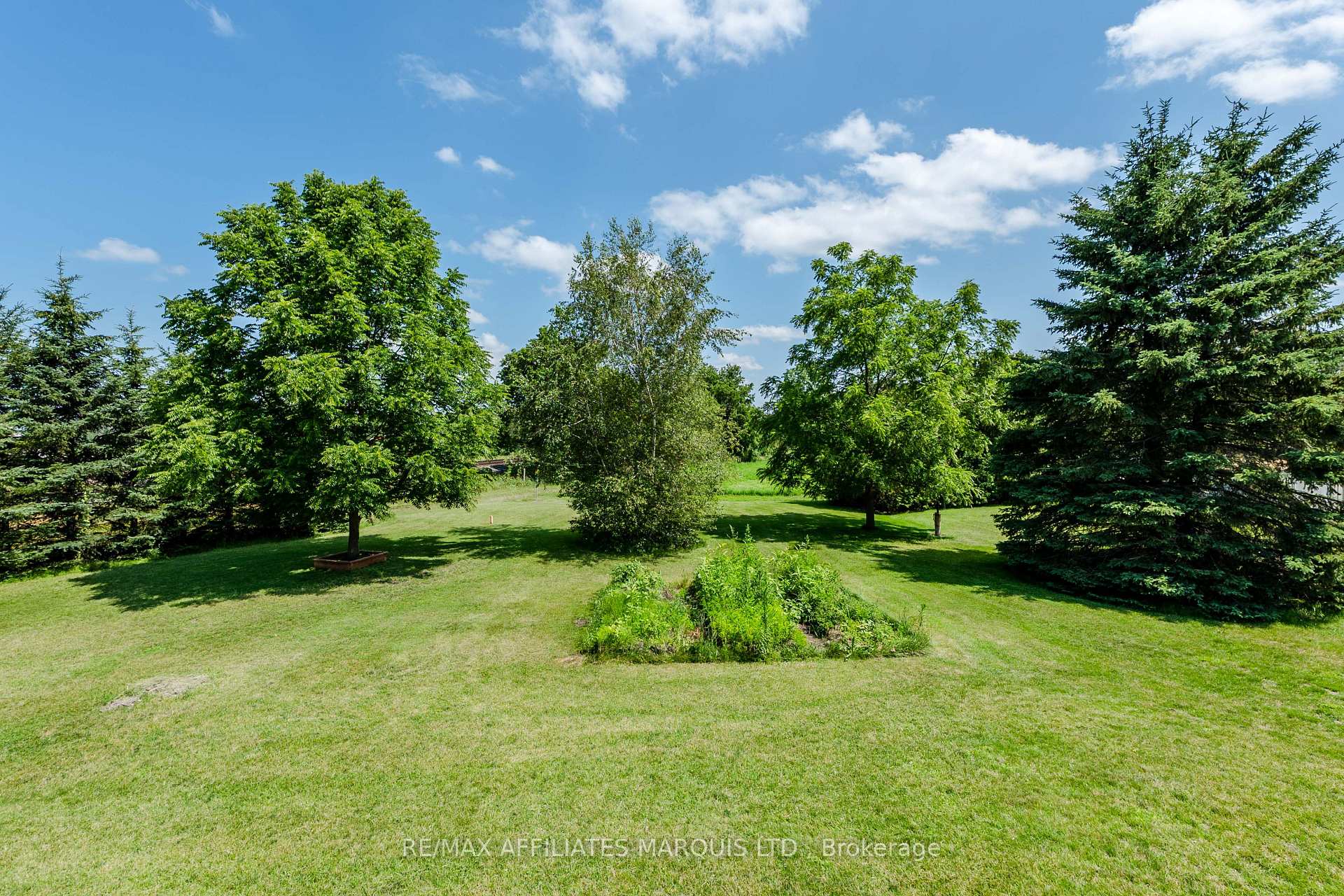 Photo 43 of 24 Nelson Street, North Stormont, Finch — HOMEH