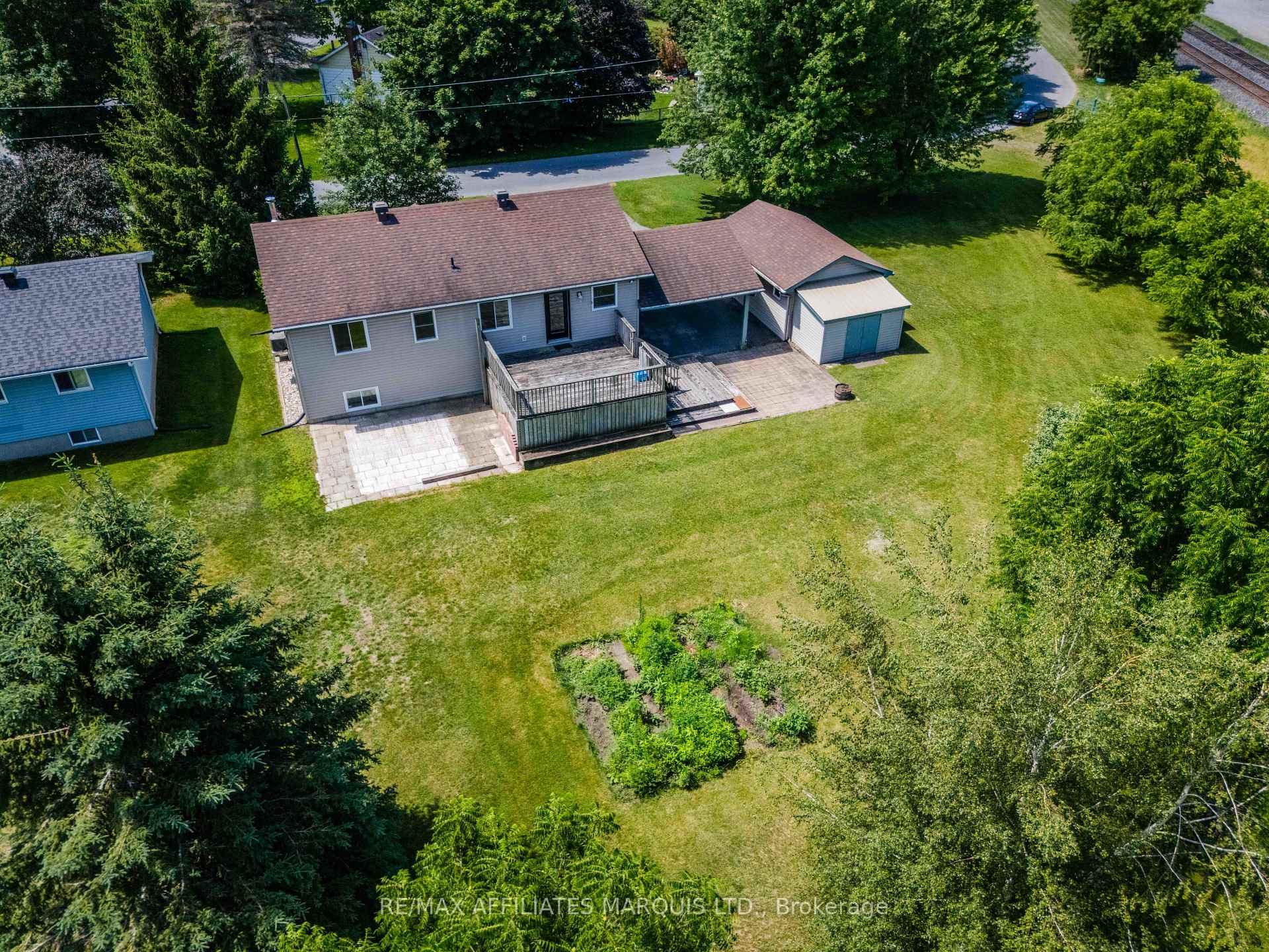 Photo 47 of 24 Nelson Street, North Stormont, Finch — HOMEH