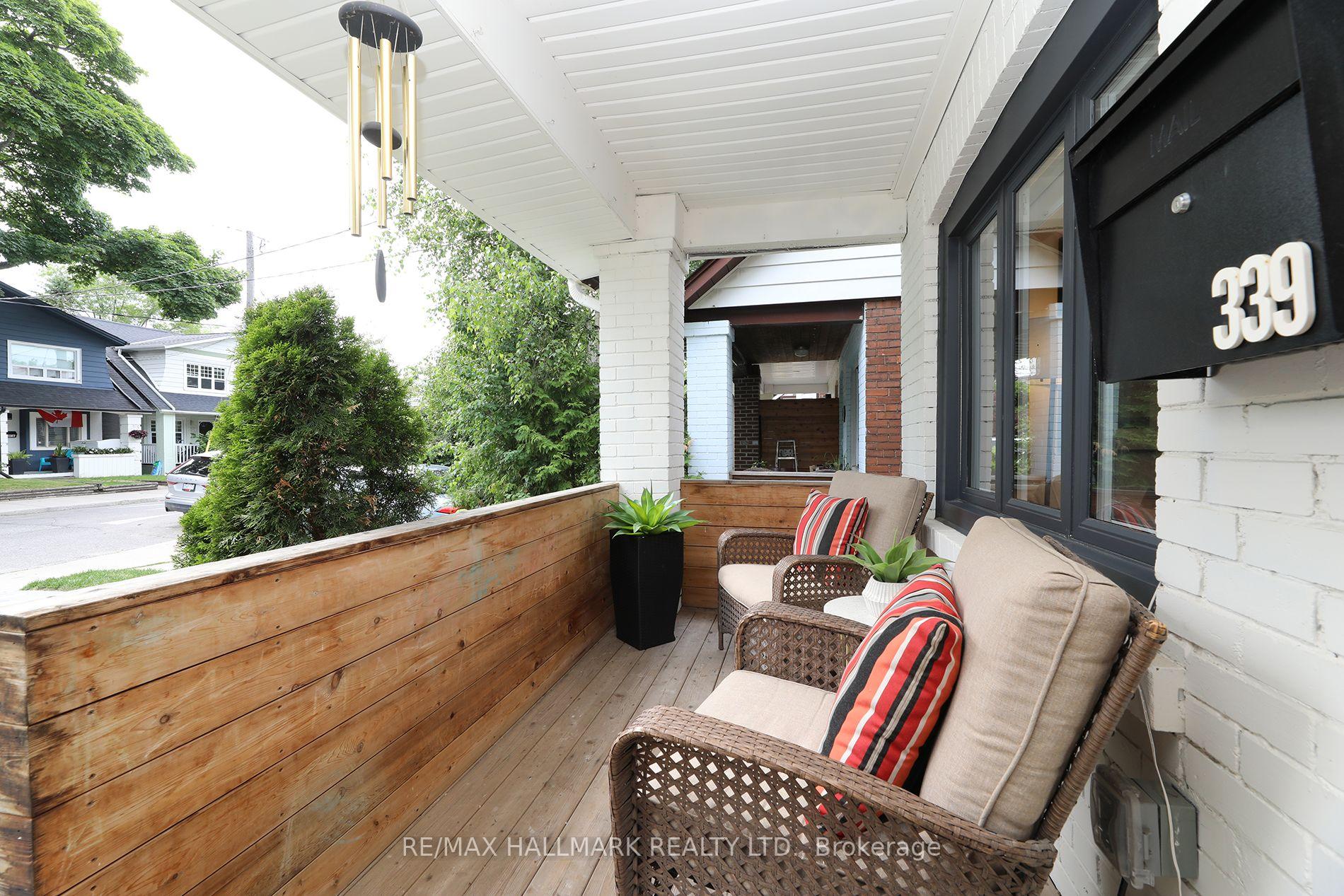 Photo 5 of 339 Scarborough Road, Toronto, The Beaches — HOMEH