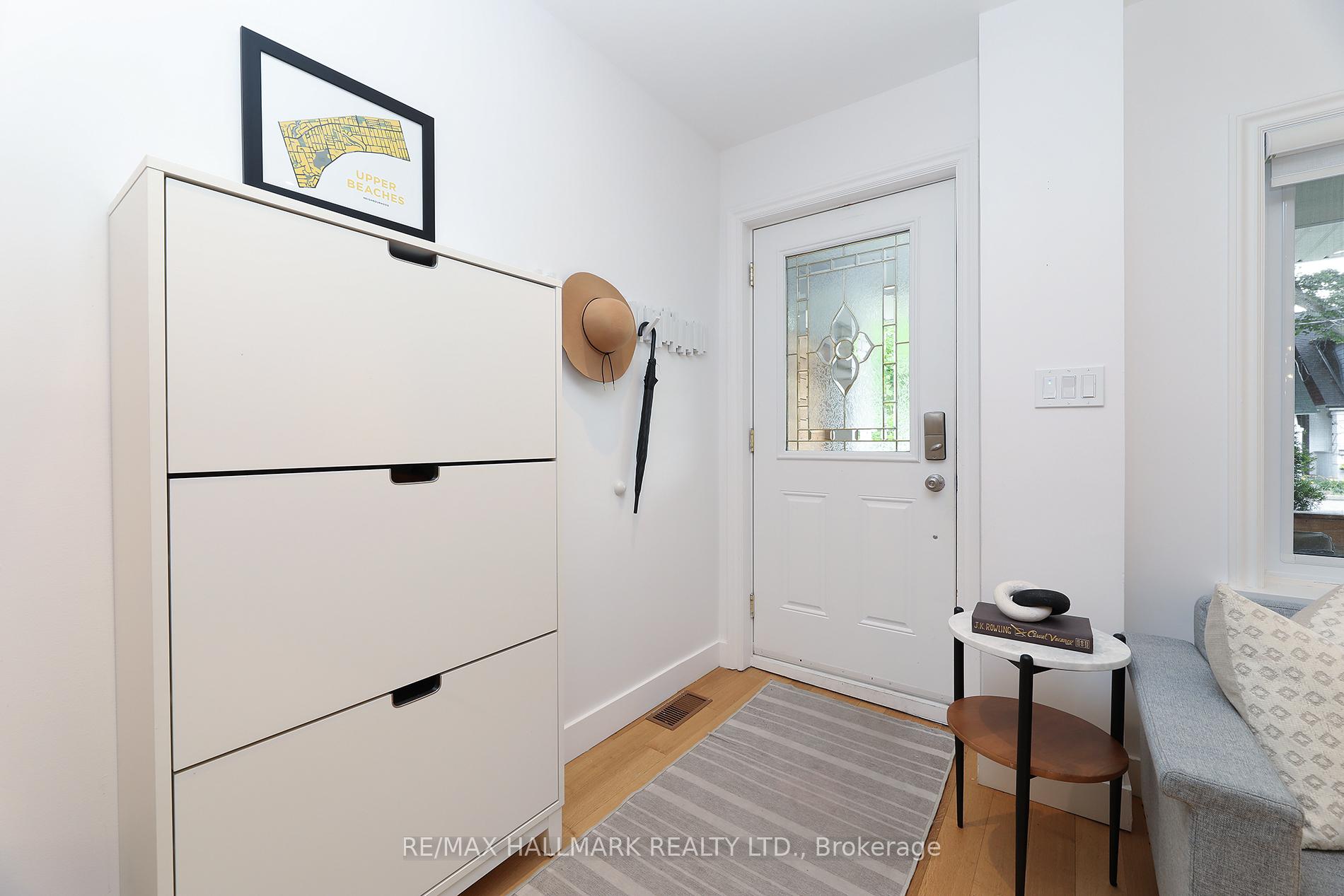 Photo 6 of 339 Scarborough Road, Toronto, The Beaches — HOMEH