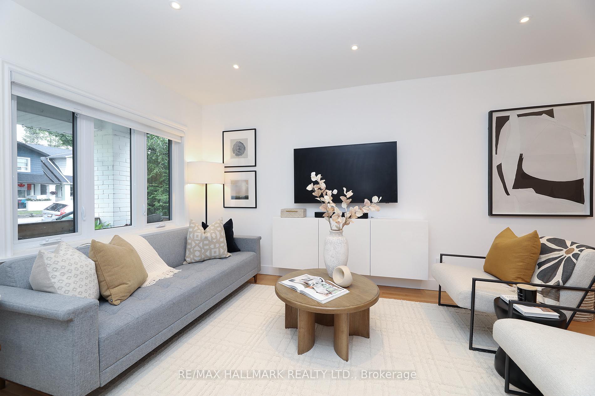 Photo 8 of 339 Scarborough Road, Toronto, The Beaches — HOMEH