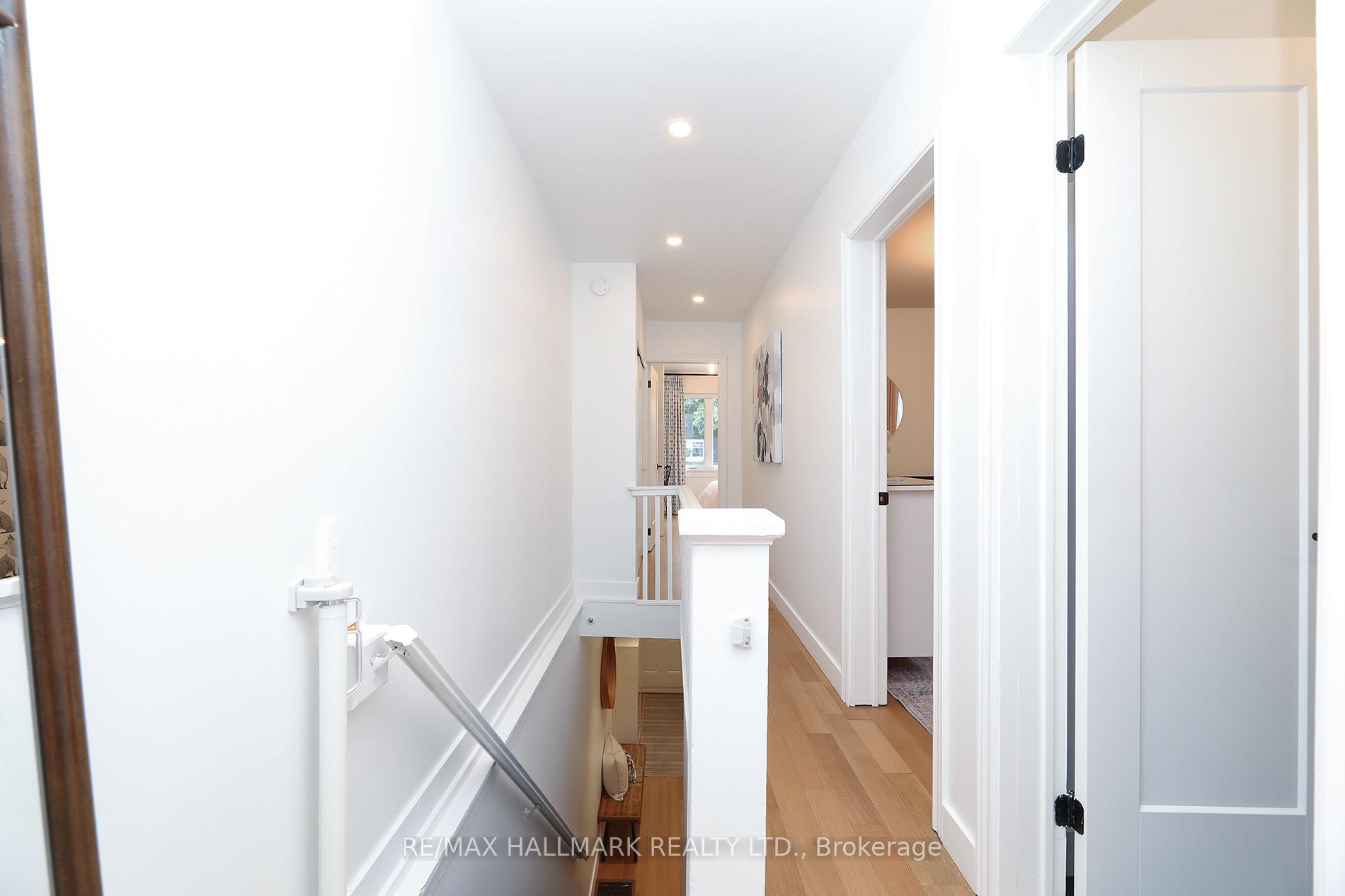 Photo 19 of 339 Scarborough Road, Toronto, The Beaches — HOMEH