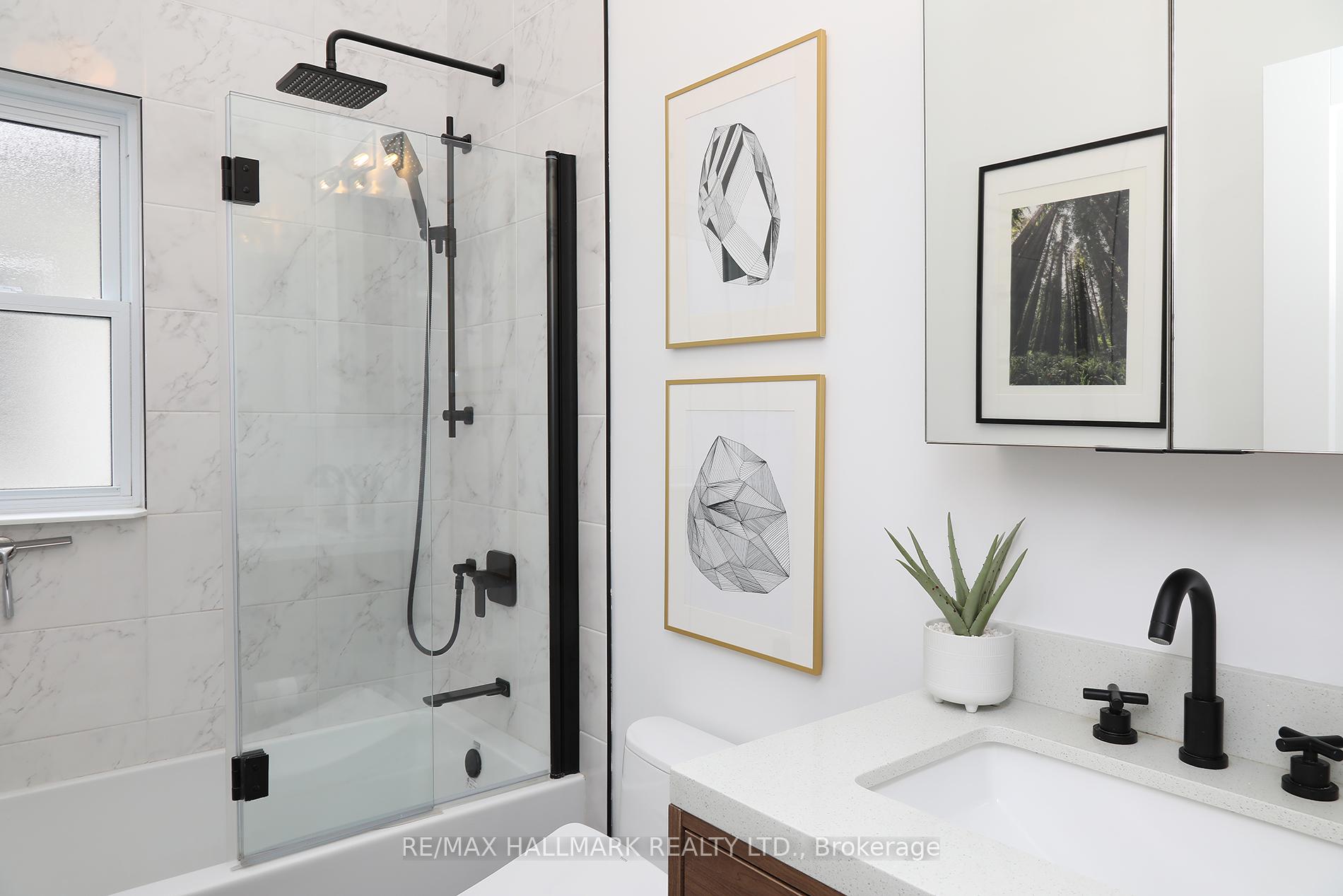 Photo 32 of 339 Scarborough Road, Toronto, The Beaches — HOMEH