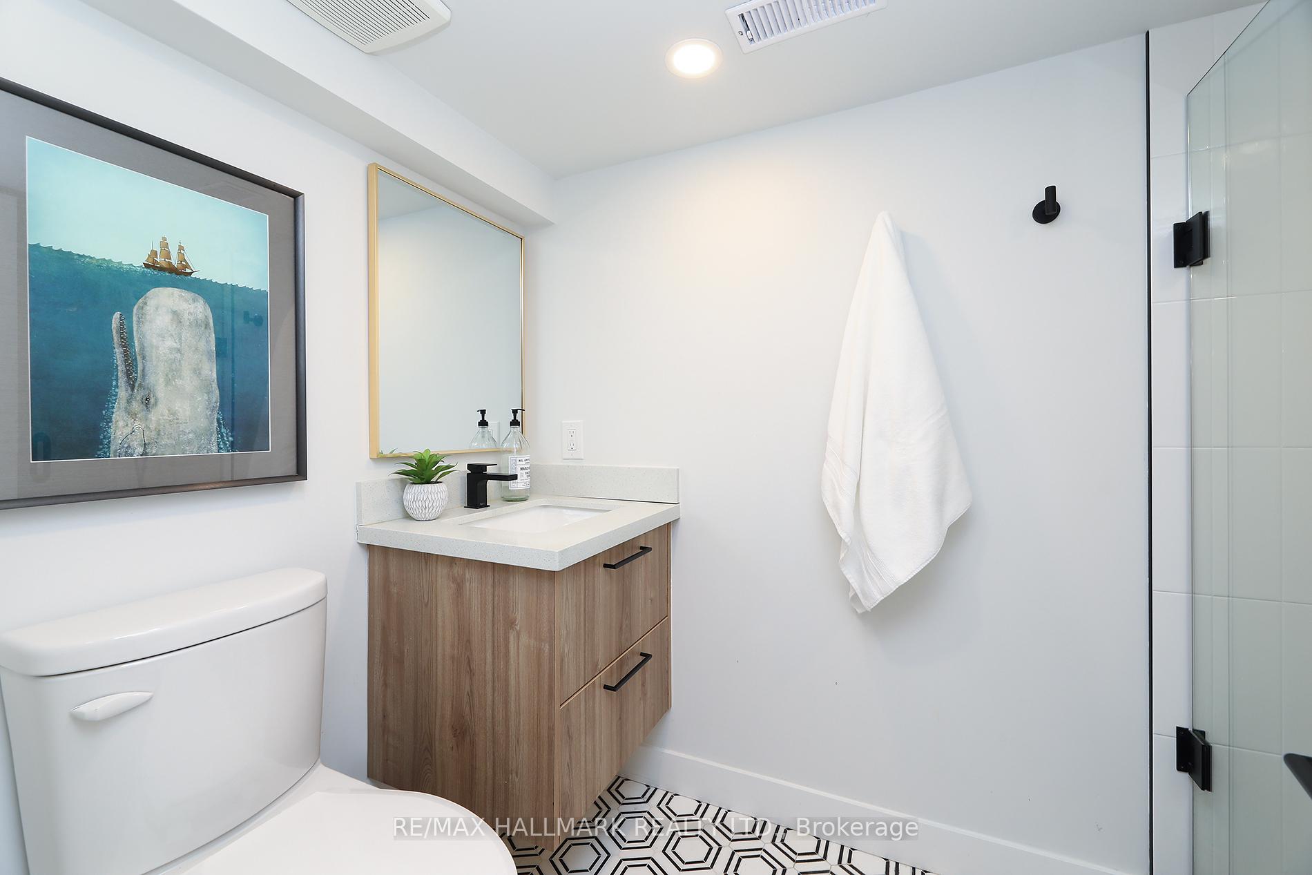 Photo 46 of 339 Scarborough Road, Toronto, The Beaches — HOMEH