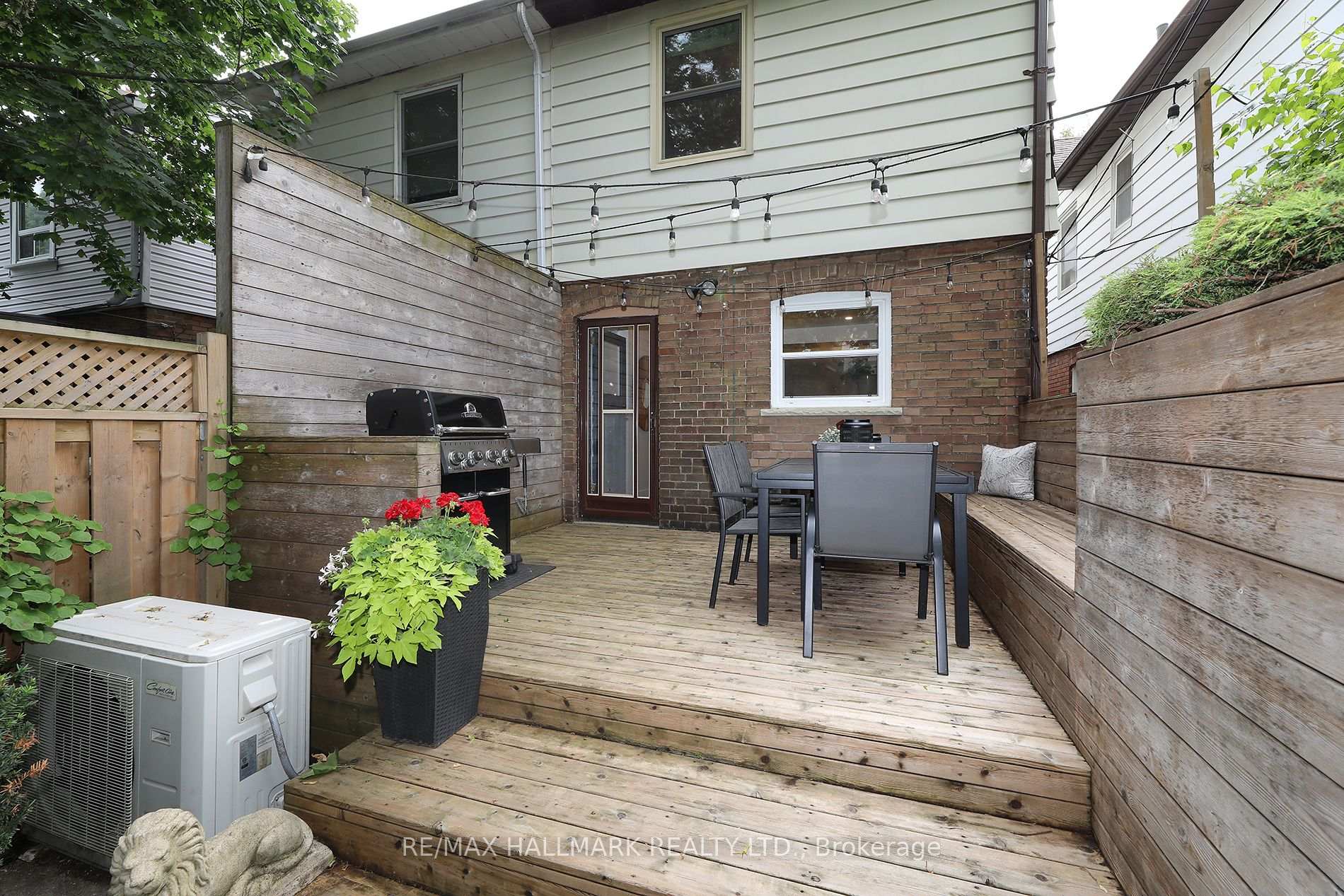 Photo 47 of 339 Scarborough Road, Toronto, The Beaches — HOMEH