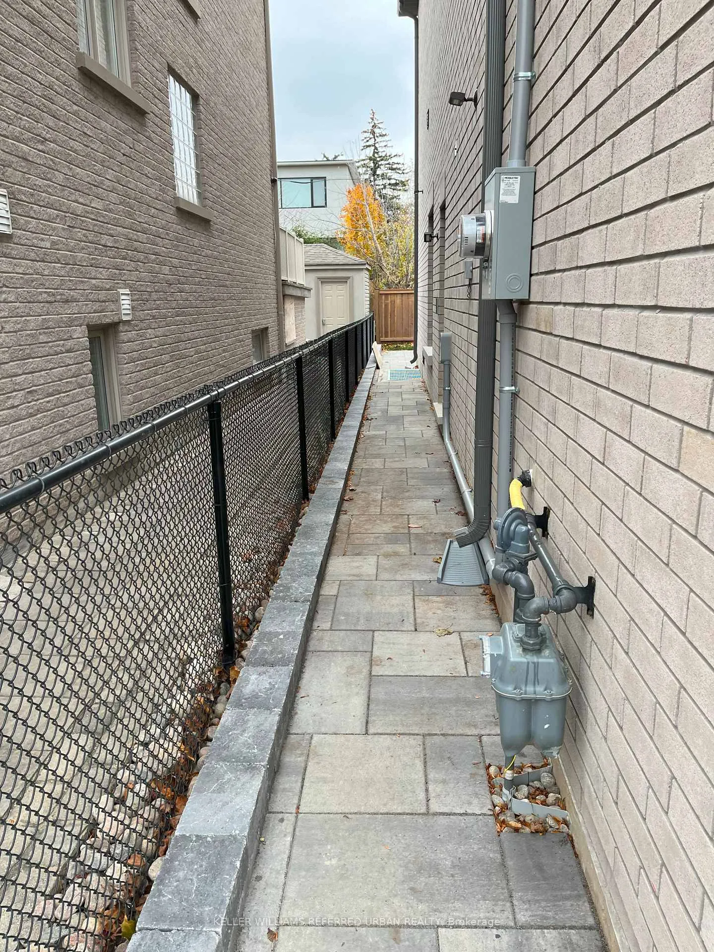 Photo 2 of Unit BSMT, 97 Dell Park Avenue, Toronto, Englemount-Lawrence — HOMEH