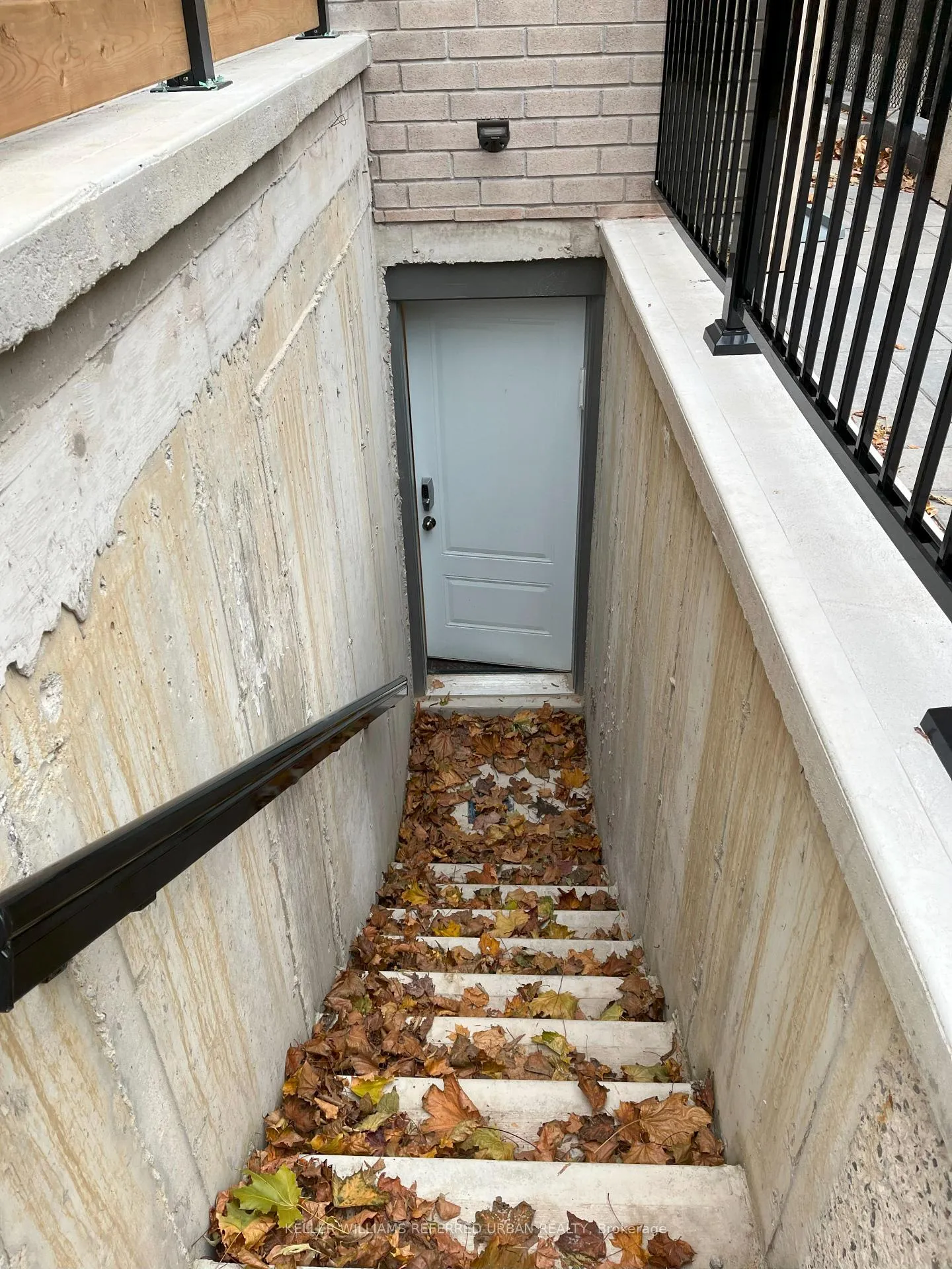 Photo 4 of Unit BSMT, 97 Dell Park Avenue, Toronto, Englemount-Lawrence — HOMEH