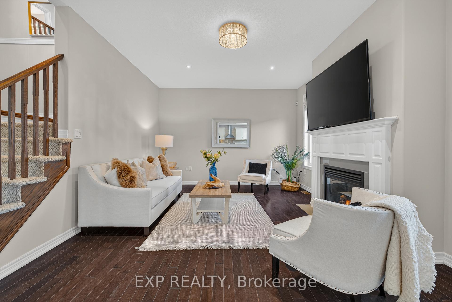 Photo 8 of 100 Garinger Crescent, Hamilton, Binbrook — HOMEH