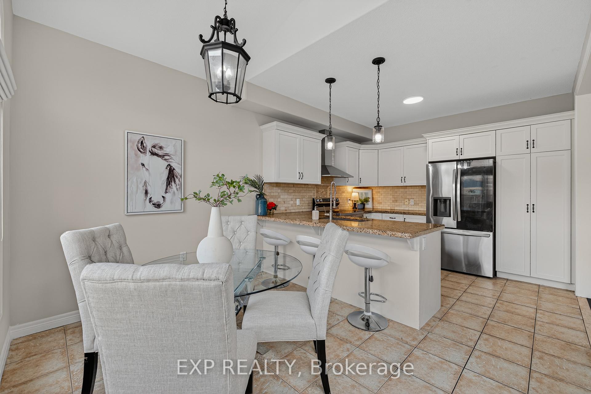 Photo 11 of 100 Garinger Crescent, Hamilton, Binbrook — HOMEH