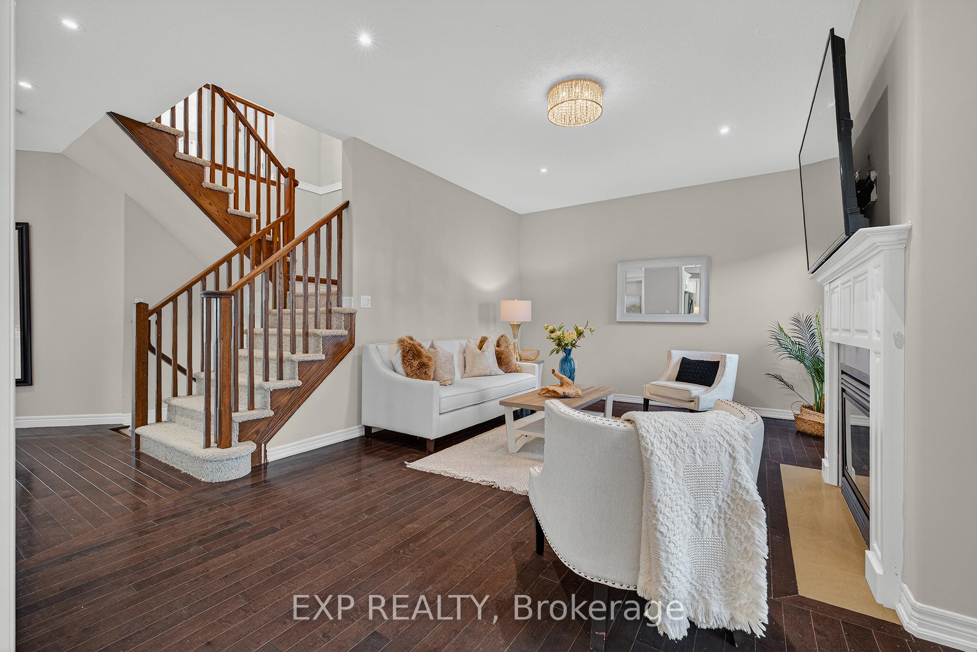 Photo 16 of 100 Garinger Crescent, Hamilton, Binbrook — HOMEH
