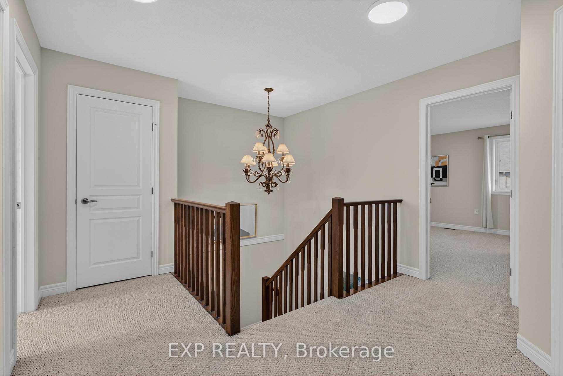 Photo 19 of 100 Garinger Crescent, Hamilton, Binbrook — HOMEH