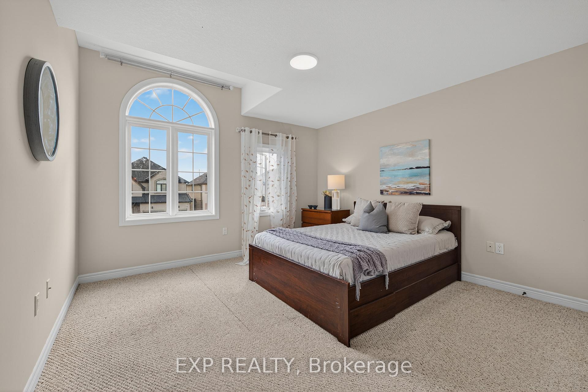 Photo 24 of 100 Garinger Crescent, Hamilton, Binbrook — HOMEH