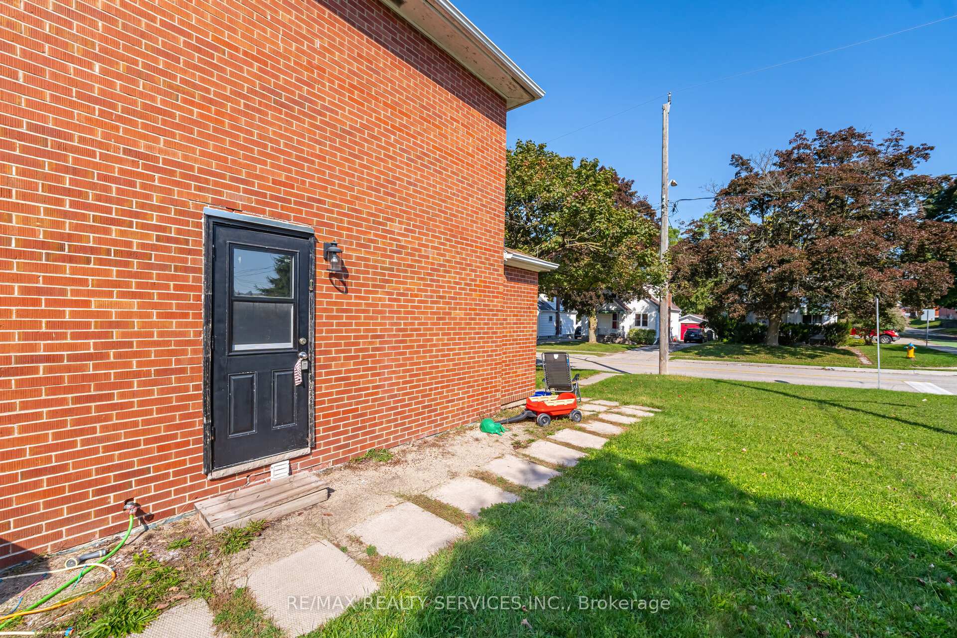 Photo 5 of Unit (Lower), 21 Beverley Street, Waterloo, Uptown West — HOMEH