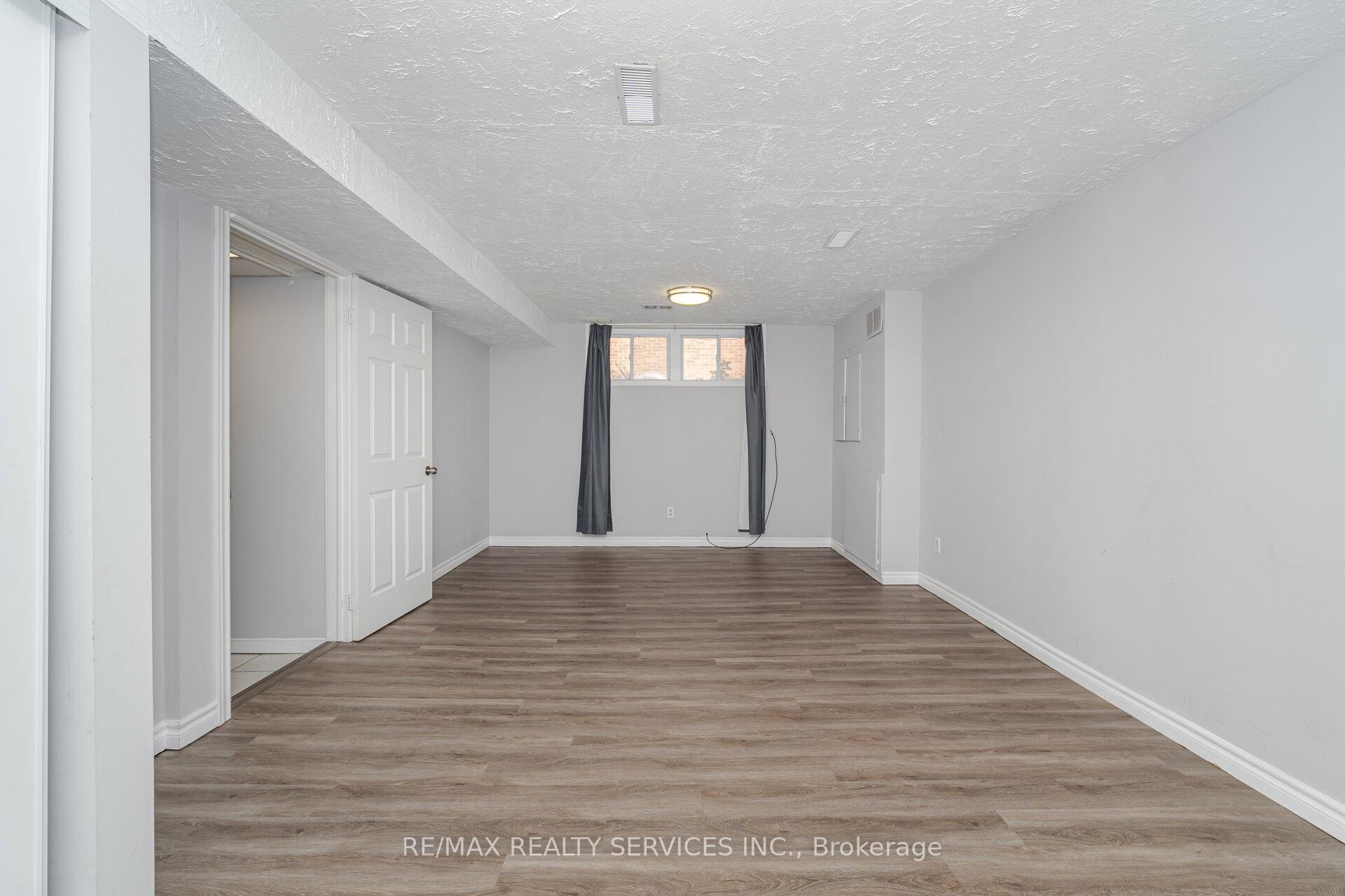 Photo 8 of Unit (Lower), 21 Beverley Street, Waterloo, Uptown West — HOMEH