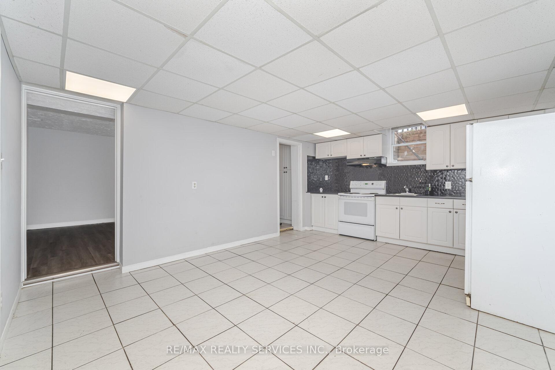 Photo 12 of Unit (Lower), 21 Beverley Street, Waterloo, Uptown West — HOMEH