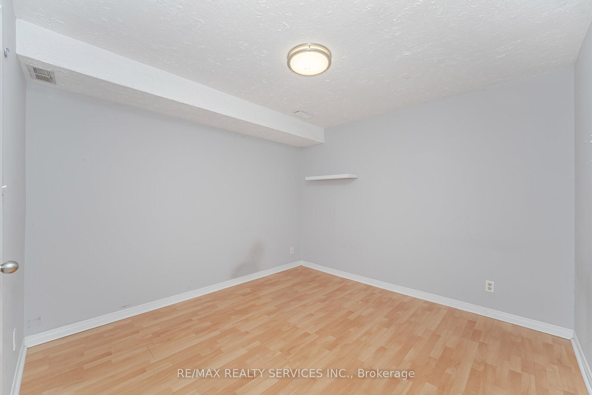 Photo 17 of Unit (Lower), 21 Beverley Street, Waterloo, Uptown West — HOMEH