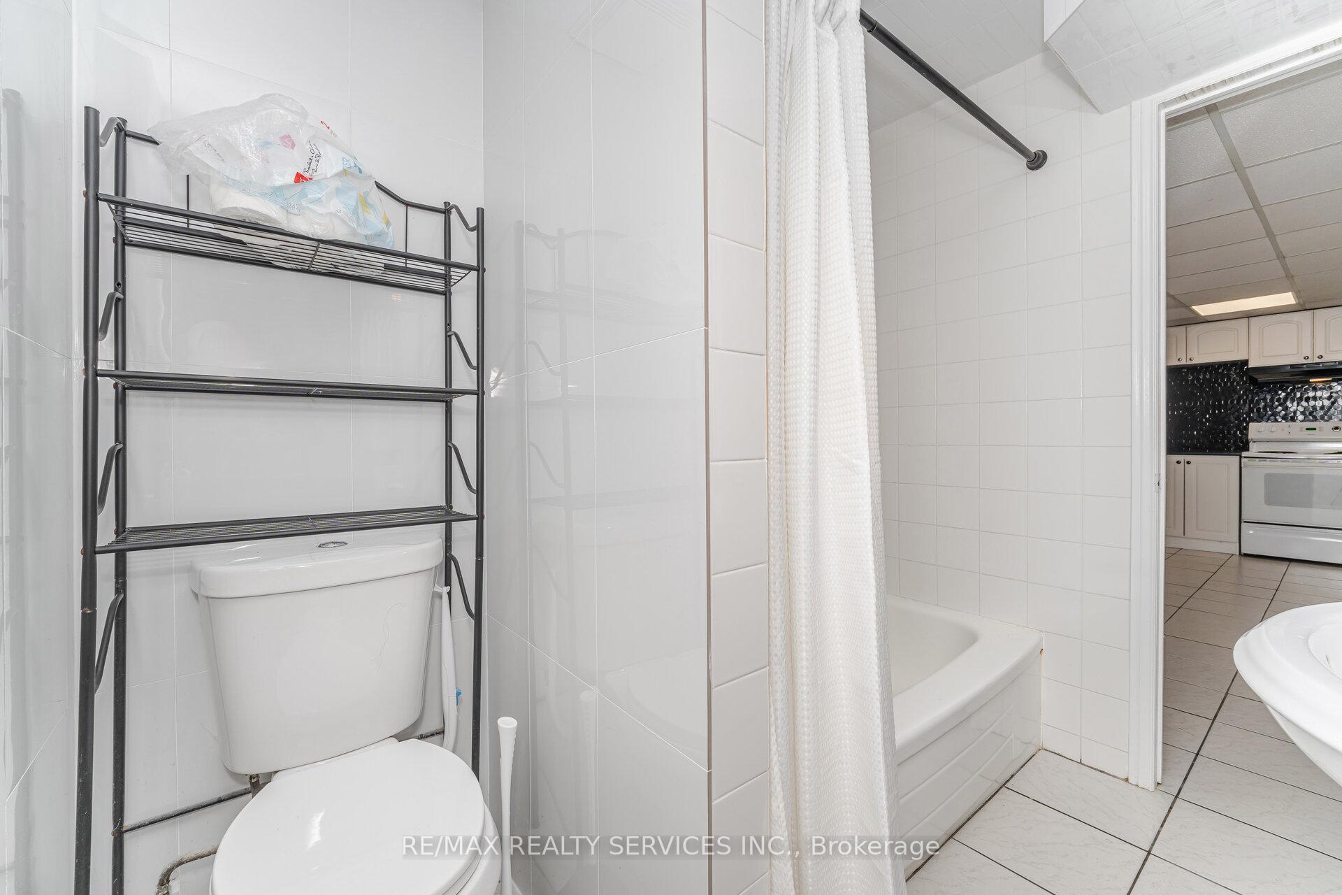 Photo 20 of Unit (Lower), 21 Beverley Street, Waterloo, Uptown West — HOMEH