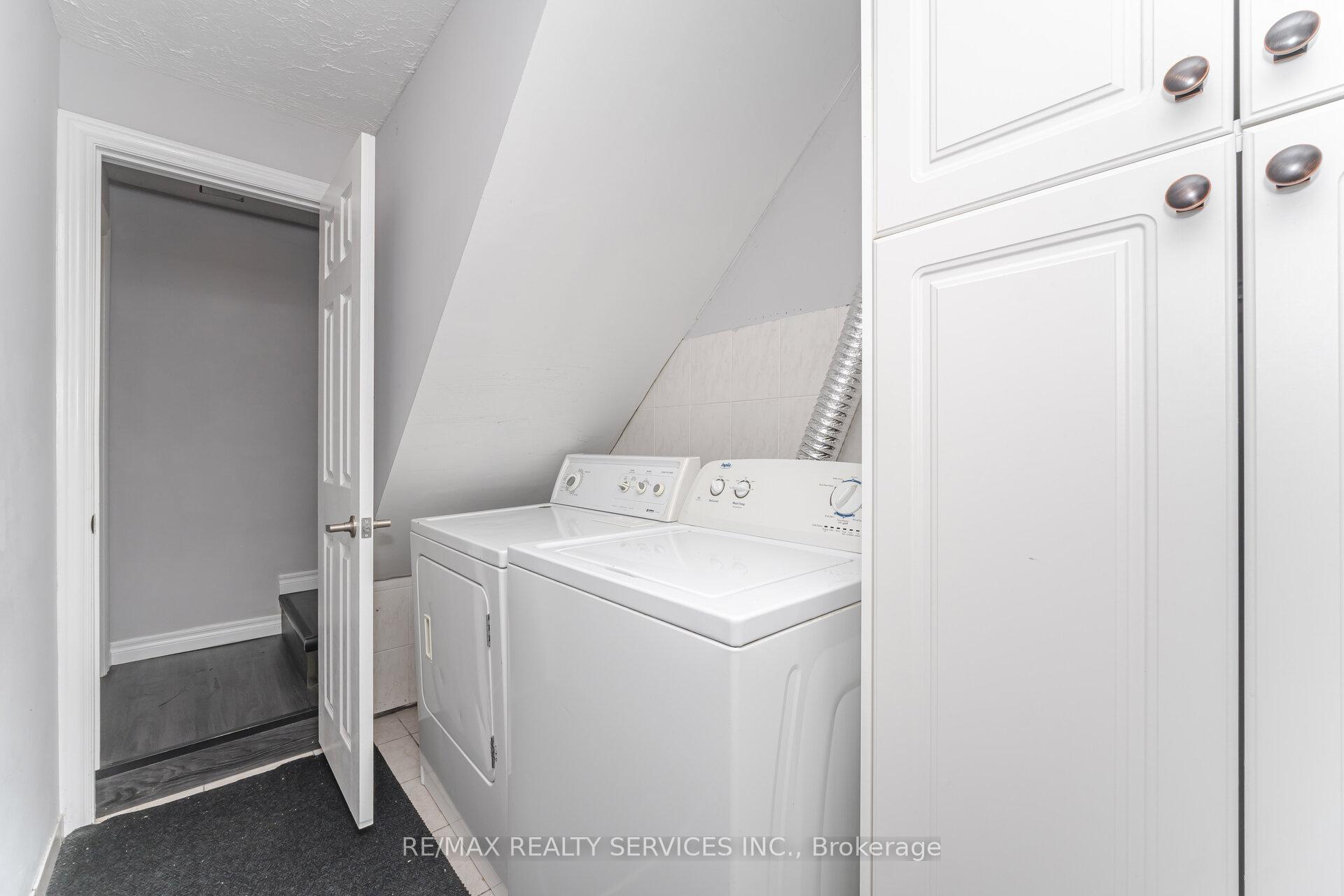 Photo 21 of Unit (Lower), 21 Beverley Street, Waterloo, Uptown West — HOMEH