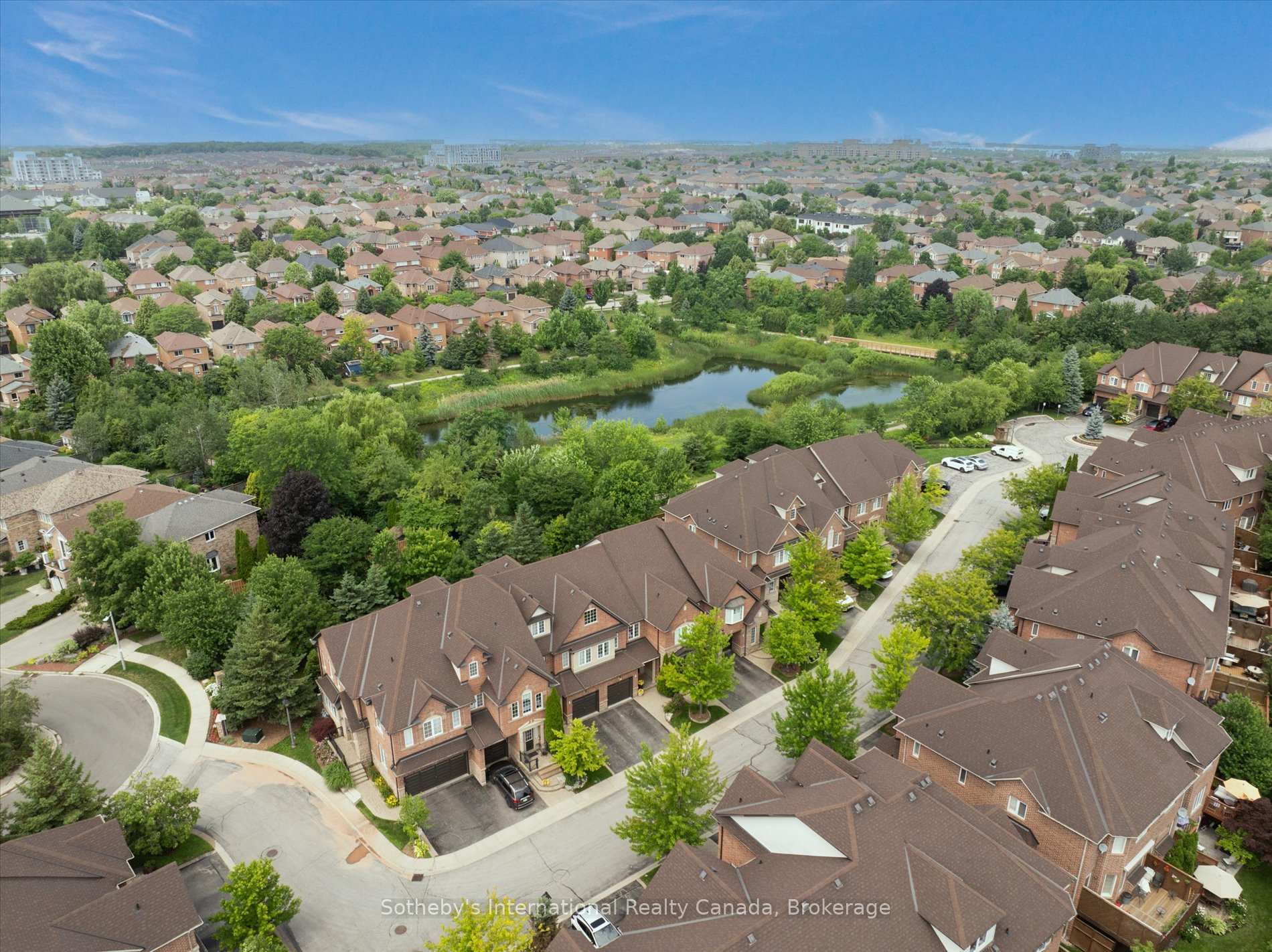 Front of Unit 41, 300 Ravineview Way