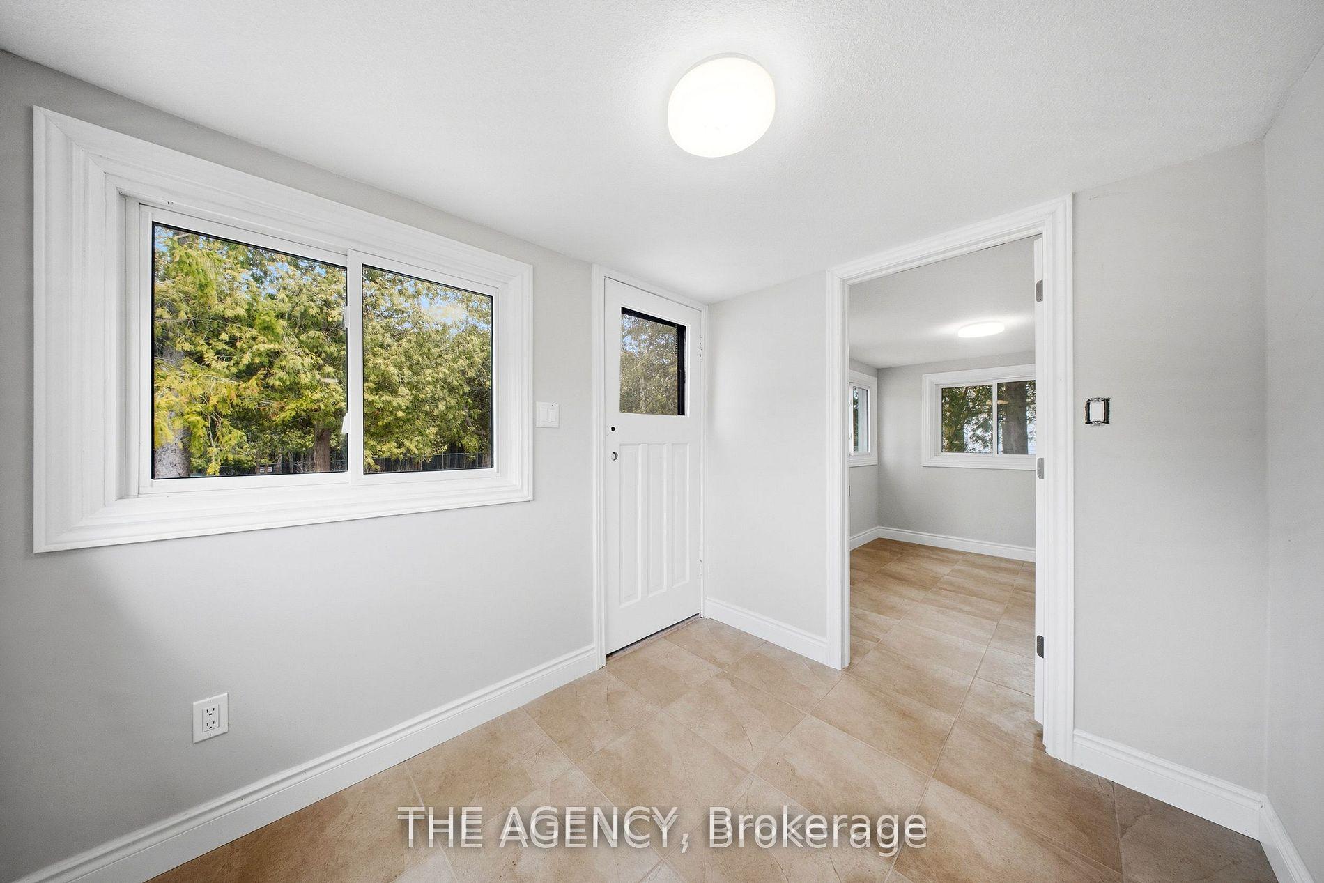 Photo 2 of Unit B, 75 Robinson Road, North Dumfries — HOMEH