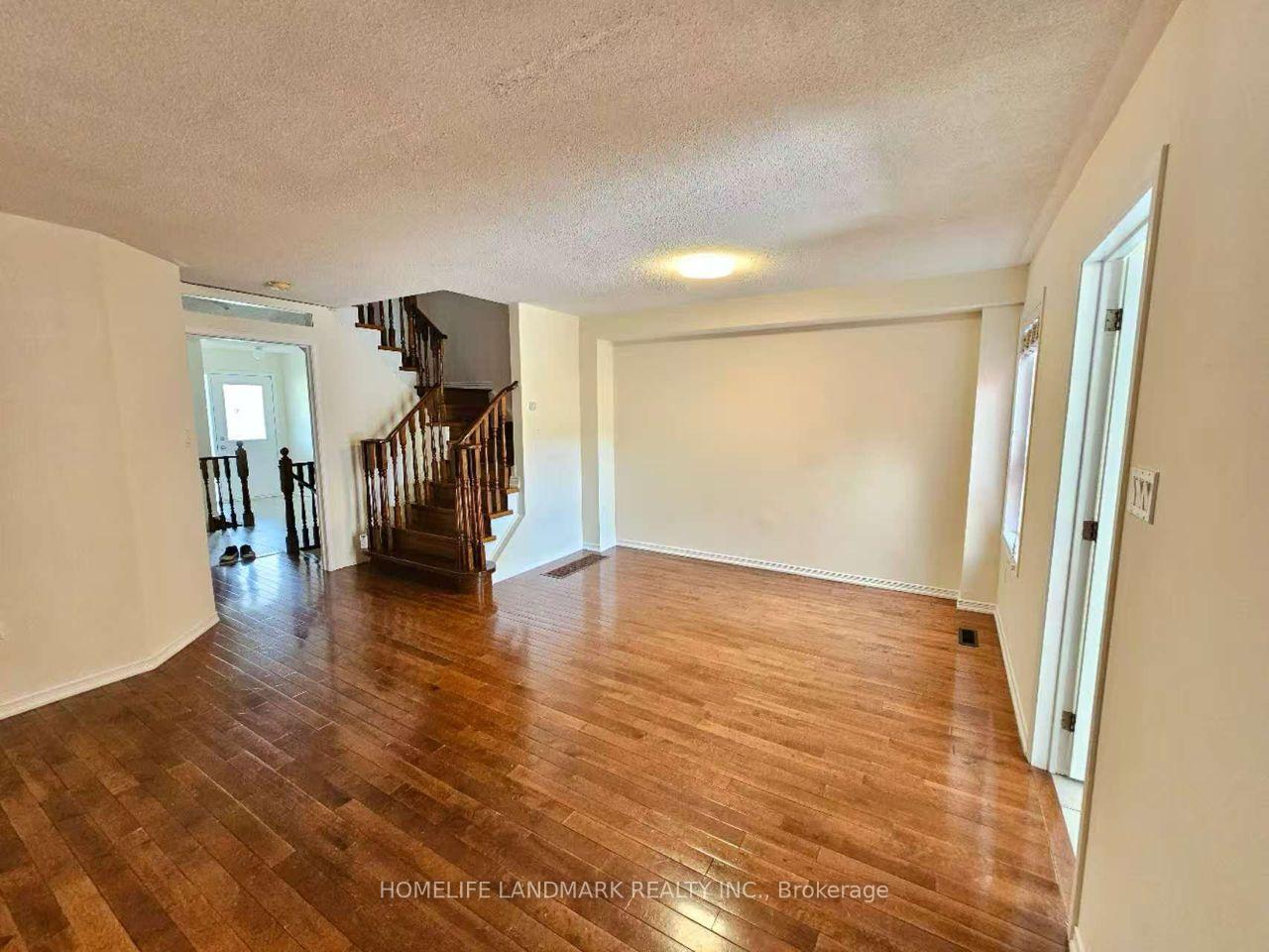 Photo 3 of 56 Briarcrest Drive, Markham, Berczy — HOMEH