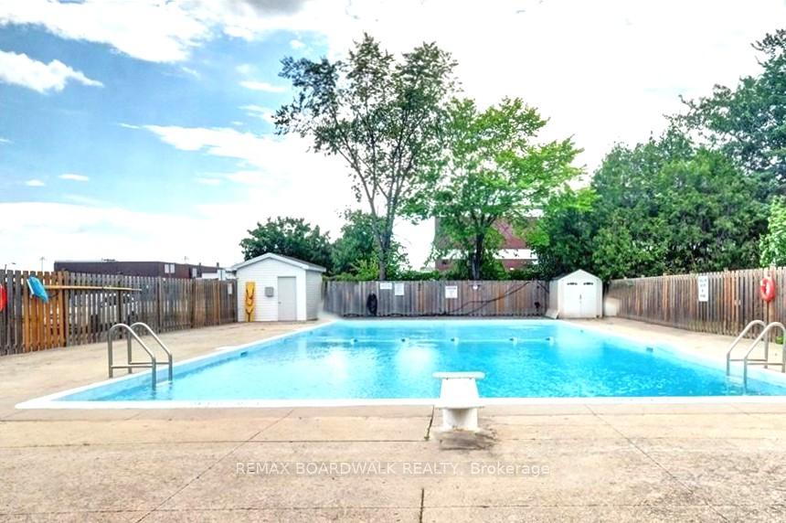 Photo 2 of Unit 108A, 2044 Arrowsmith Drive, Ottawa, Beacon Hill South — HOMEH