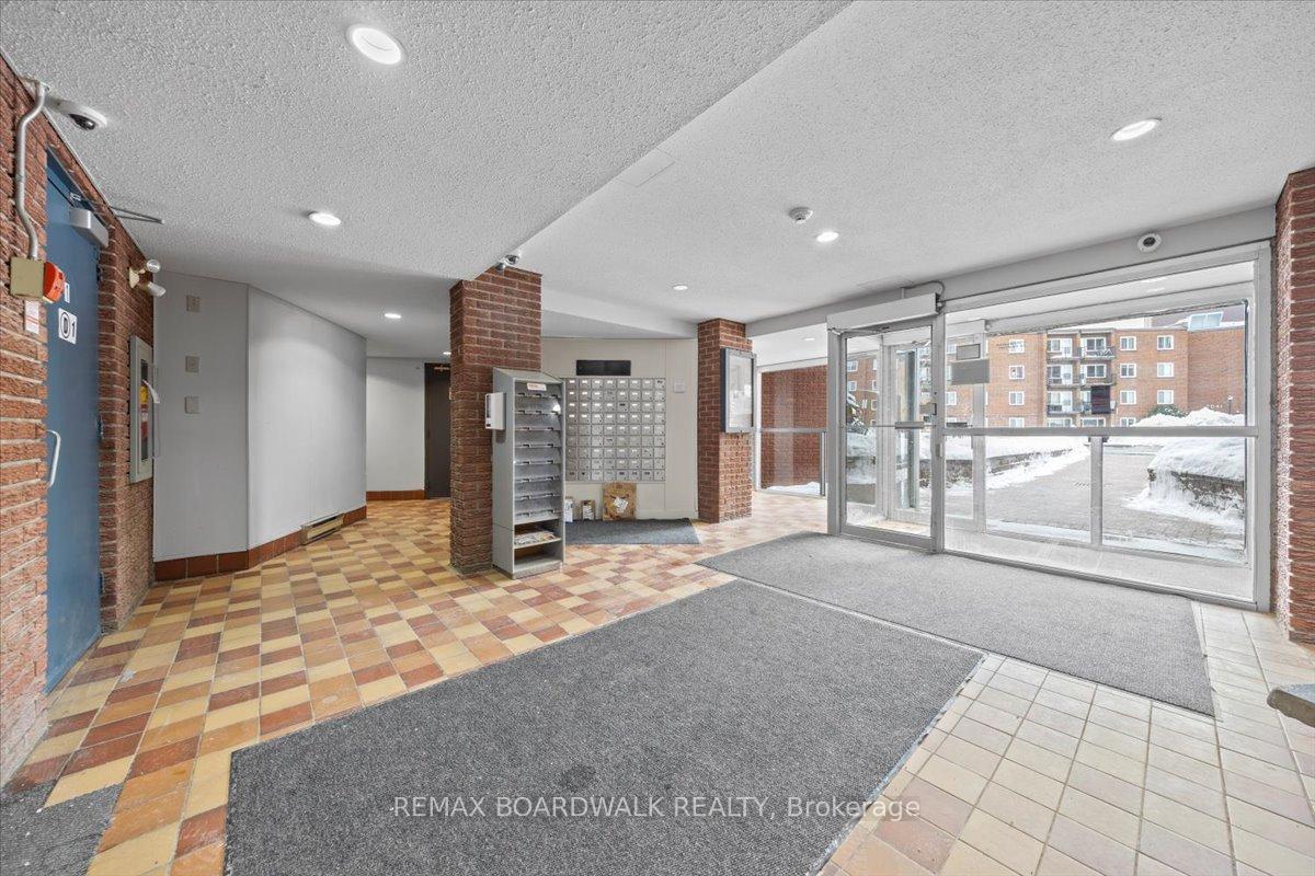 Photo 4 of Unit 108A, 2044 Arrowsmith Drive, Ottawa, Beacon Hill South — HOMEH