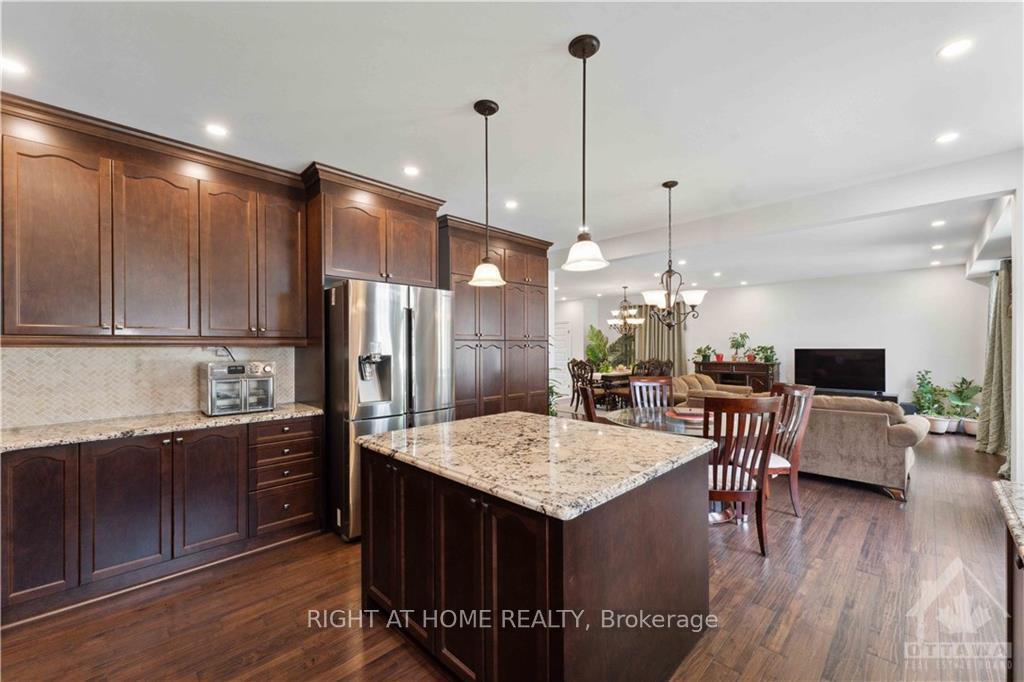 Photo 9 of 546 Peerless Street, Ottawa, Barrhaven - Cedargrove/Fraserdale — HOMEH