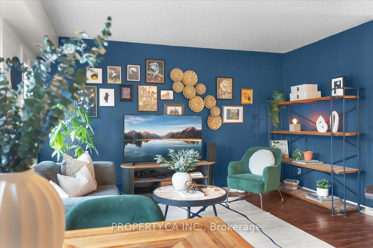Photo 4 of Unit Th92, 9 Windermere Avenue, Toronto, High Park-Swansea — HOMEH