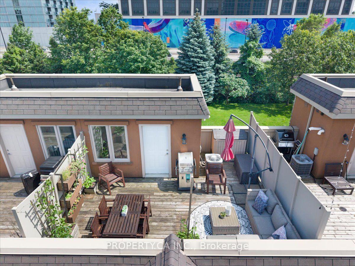 Photo 20 of Unit Th92, 9 Windermere Avenue, Toronto, High Park-Swansea — HOMEH