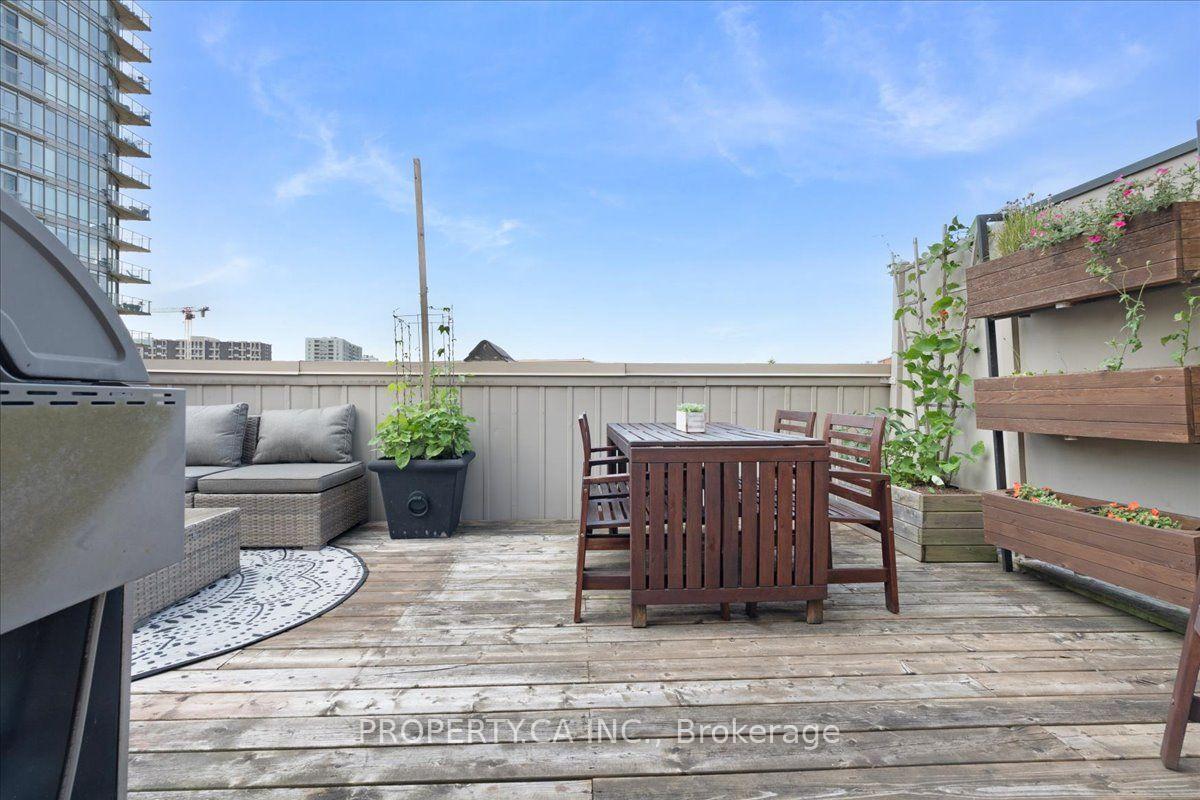 Photo 21 of Unit Th92, 9 Windermere Avenue, Toronto, High Park-Swansea — HOMEH