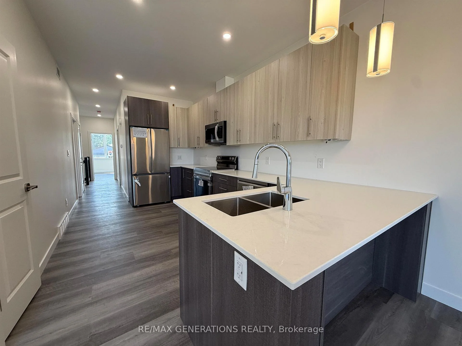 Photo 3 of 154 Bruin Crescent, Thunder Bay, Parkdale — HOMEH