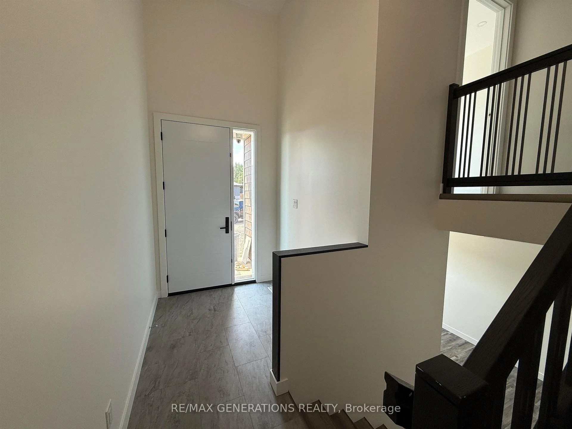 Photo 14 of 154 Bruin Crescent, Thunder Bay, Parkdale — HOMEH
