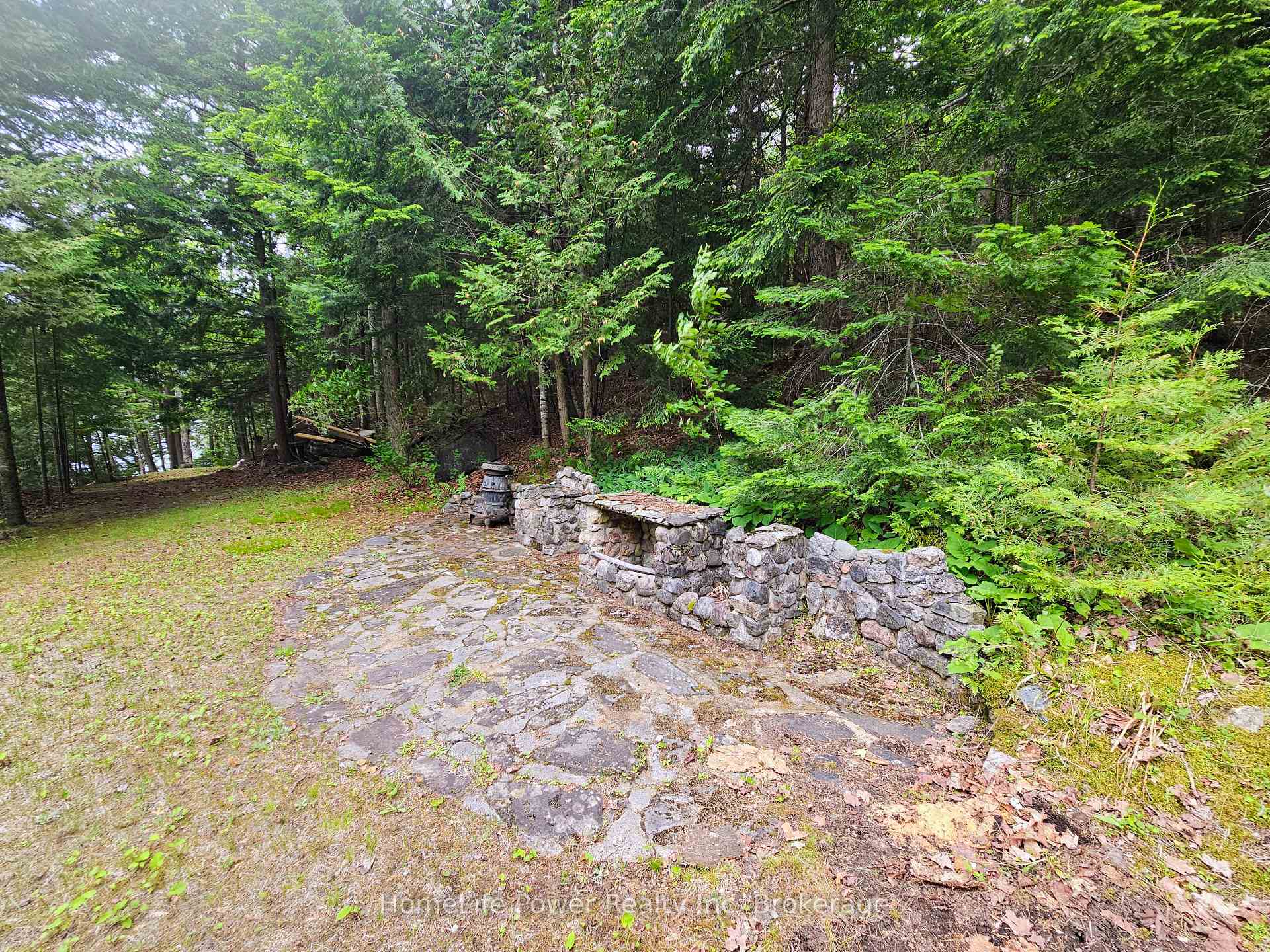 Photo 4 of 1021 Chalmers Lane, Frontenac, Frontenac North — HOMEH