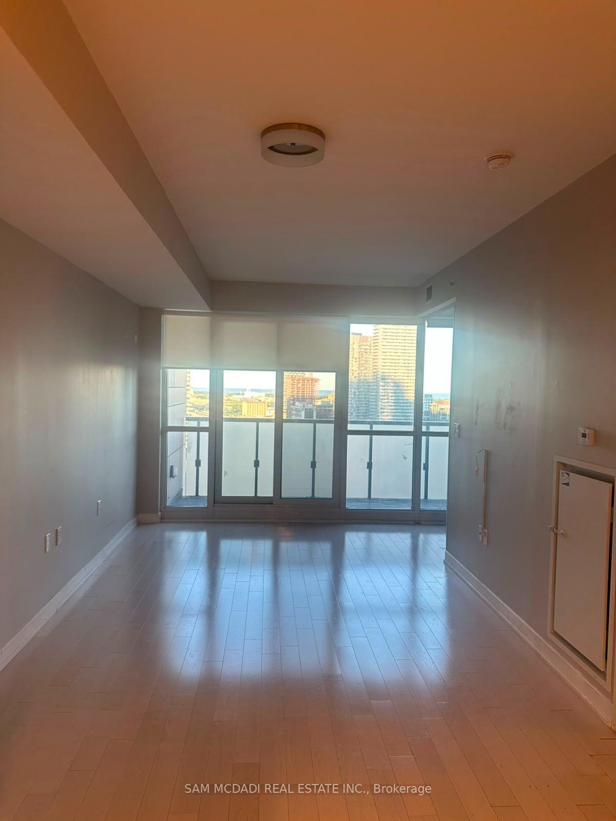 Photo 4 of Unit 2407, 1 The Esplanade Drive, Toronto, Waterfront Communities — HOMEH