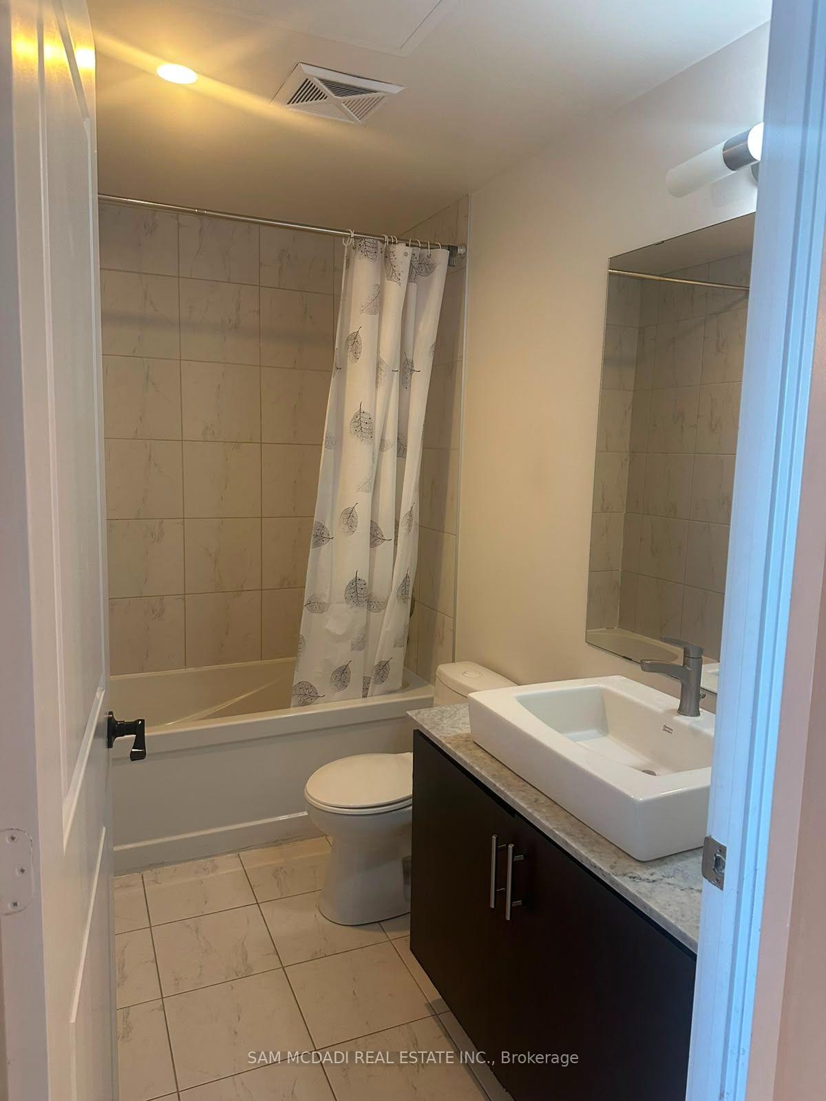 Photo 7 of Unit 2407, 1 The Esplanade Drive, Toronto, Waterfront Communities — HOMEH
