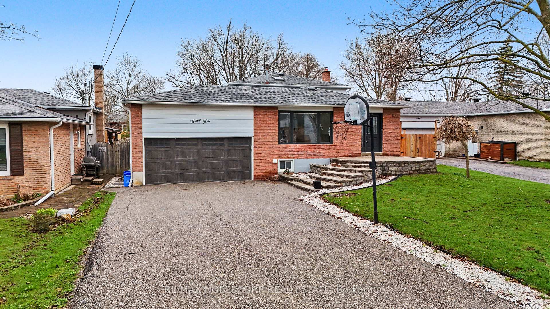 Photo 1 of 24 Maple Avenue W, New Tecumseth, Beeton — HOMEH