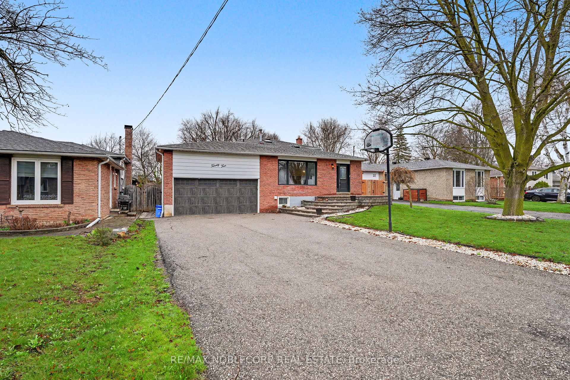 Photo 6 of 24 Maple Avenue W, New Tecumseth, Beeton — HOMEH
