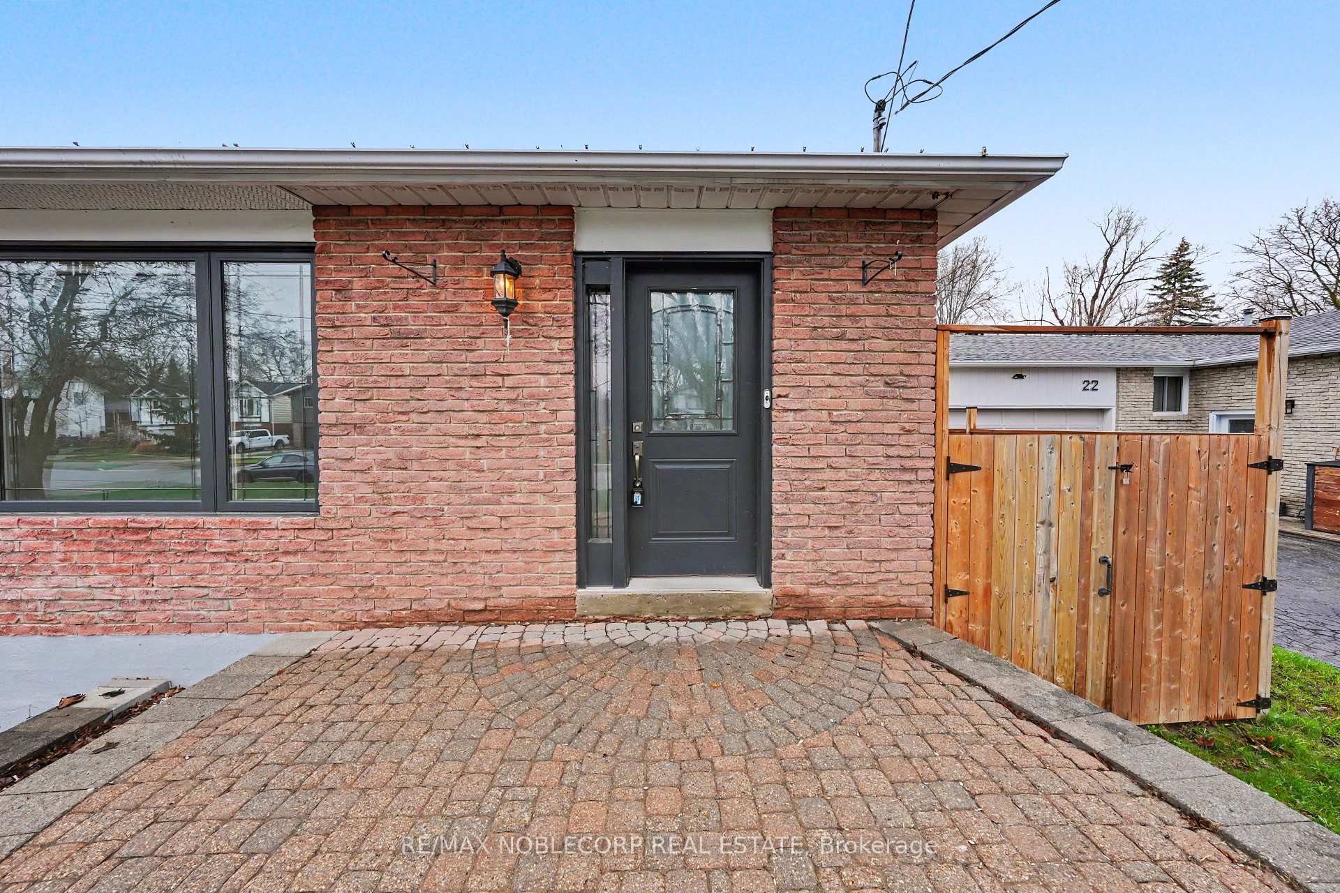 Photo 8 of 24 Maple Avenue W, New Tecumseth, Beeton — HOMEH