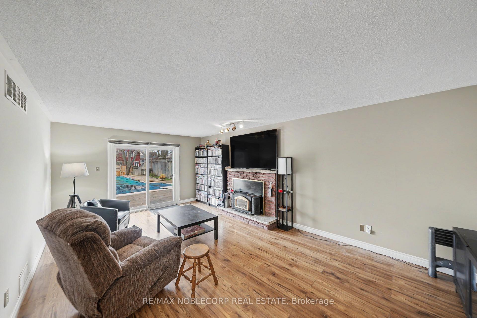 Photo 19 of 24 Maple Avenue W, New Tecumseth, Beeton — HOMEH