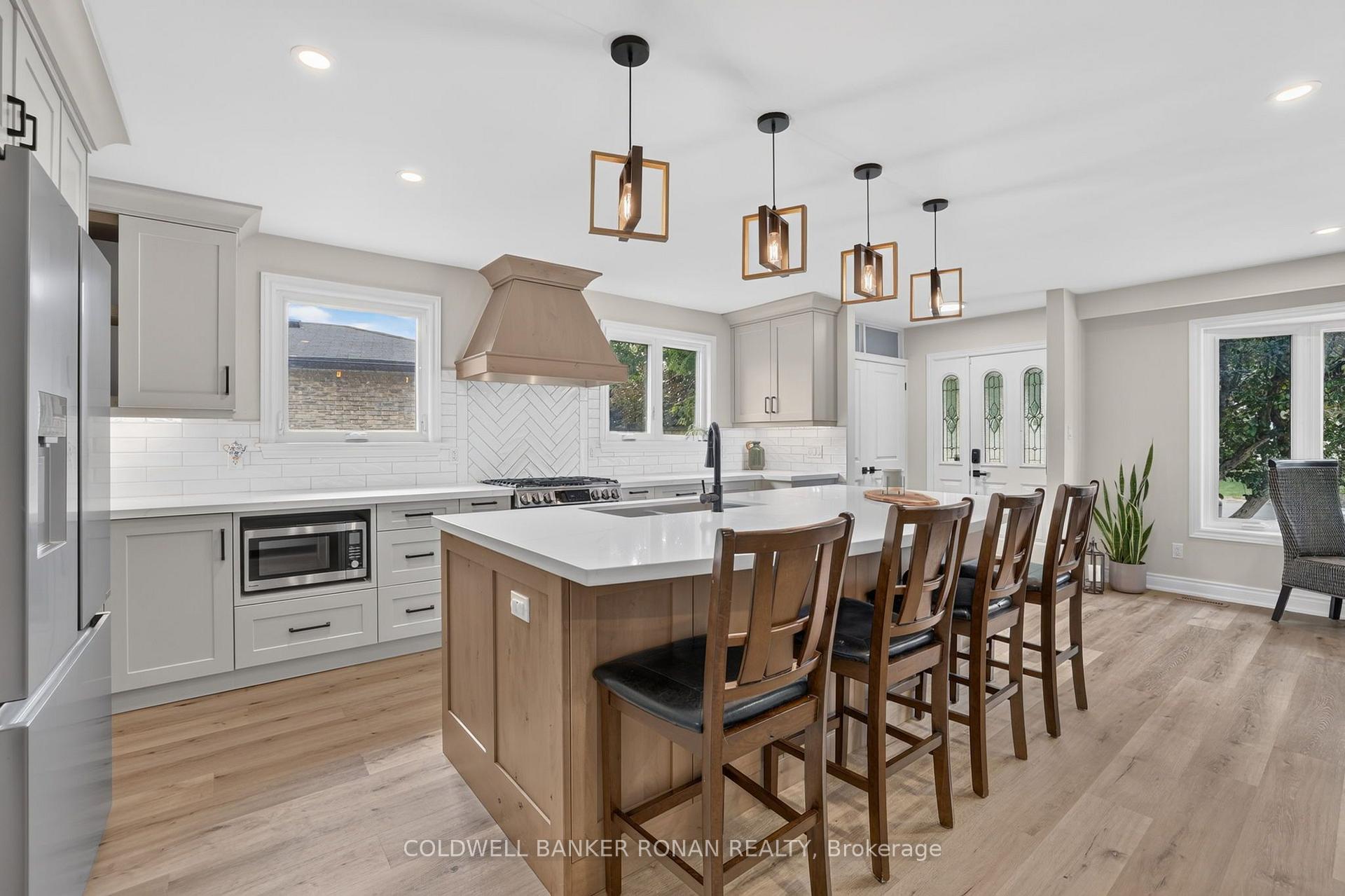 Photo 9 of 281 Tupper Boulevard, New Tecumseth, Alliston — HOMEH