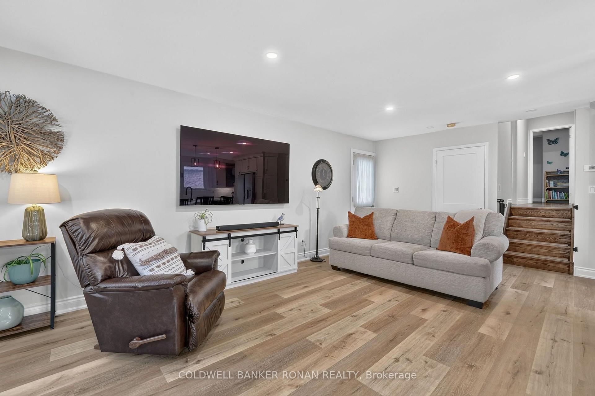 Photo 16 of 281 Tupper Boulevard, New Tecumseth, Alliston — HOMEH