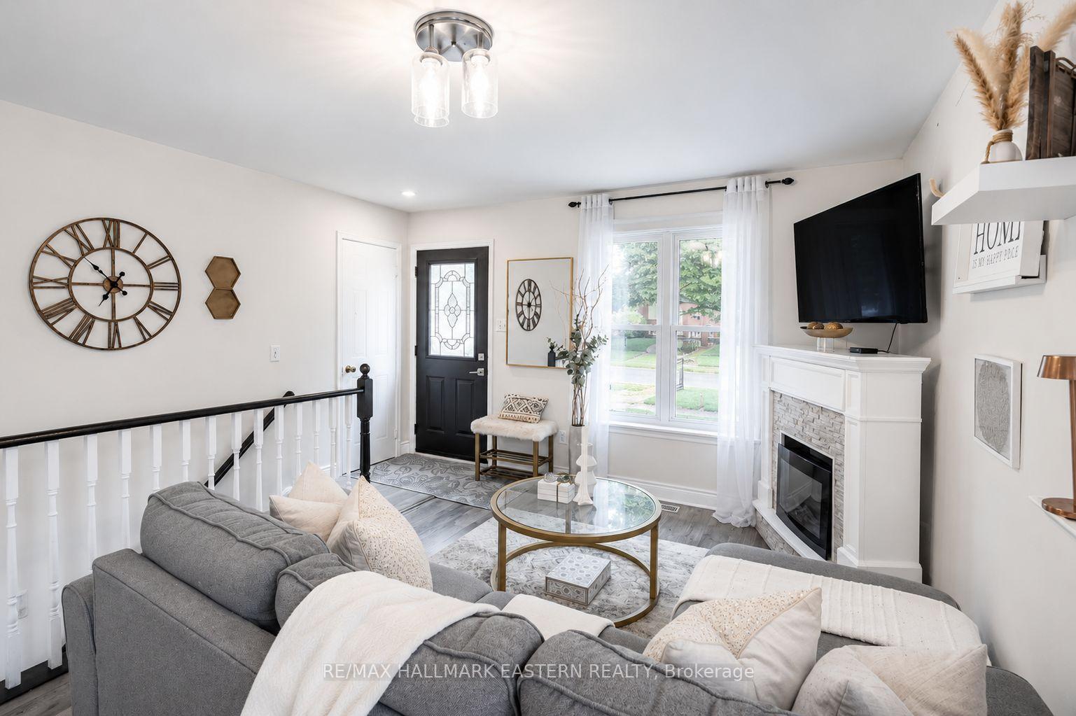 Photo 2 of 297 Towerhill Road, Peterborough, Northcrest Ward 5 — HOMEH