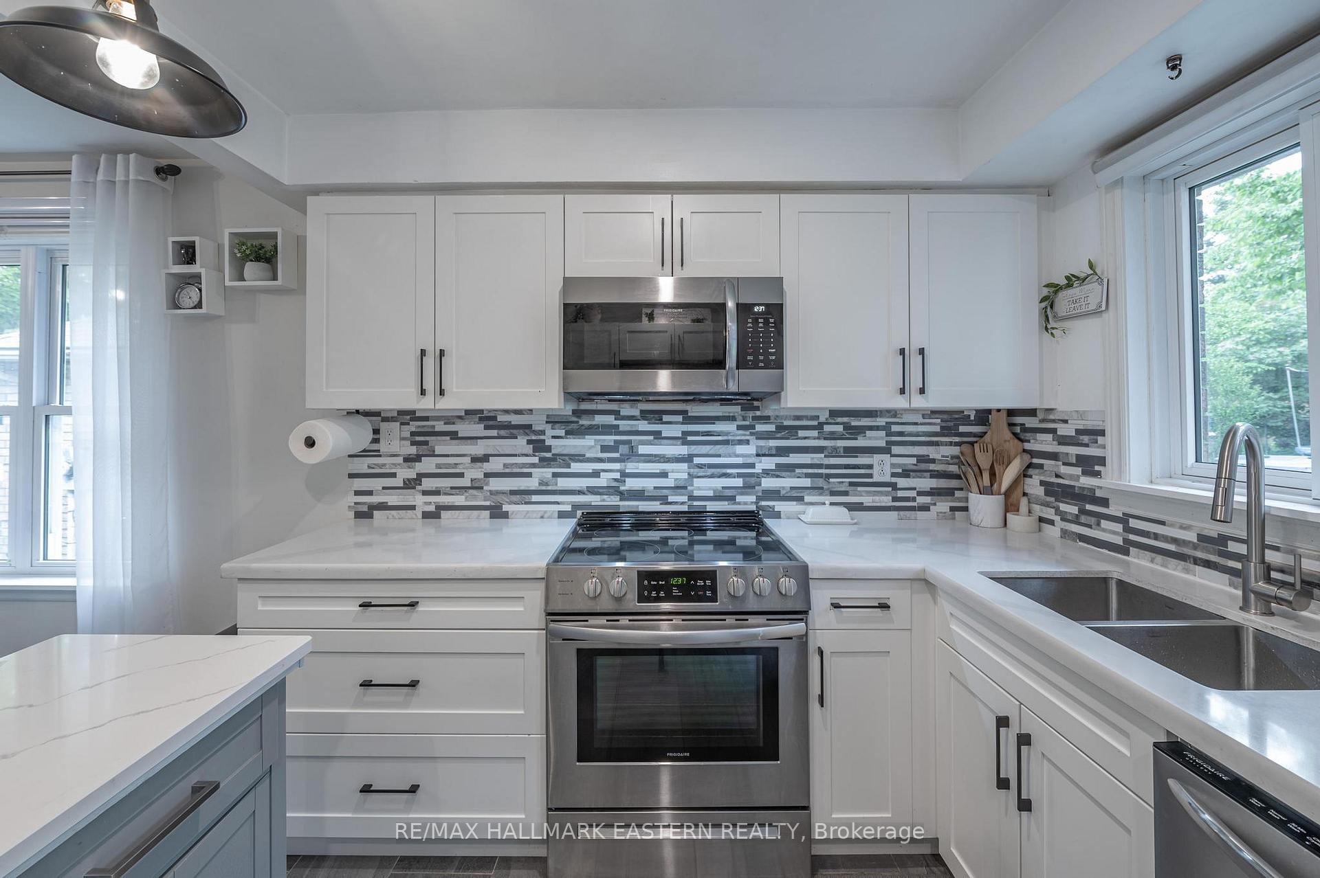 Photo 8 of 297 Towerhill Road, Peterborough, Northcrest Ward 5 — HOMEH
