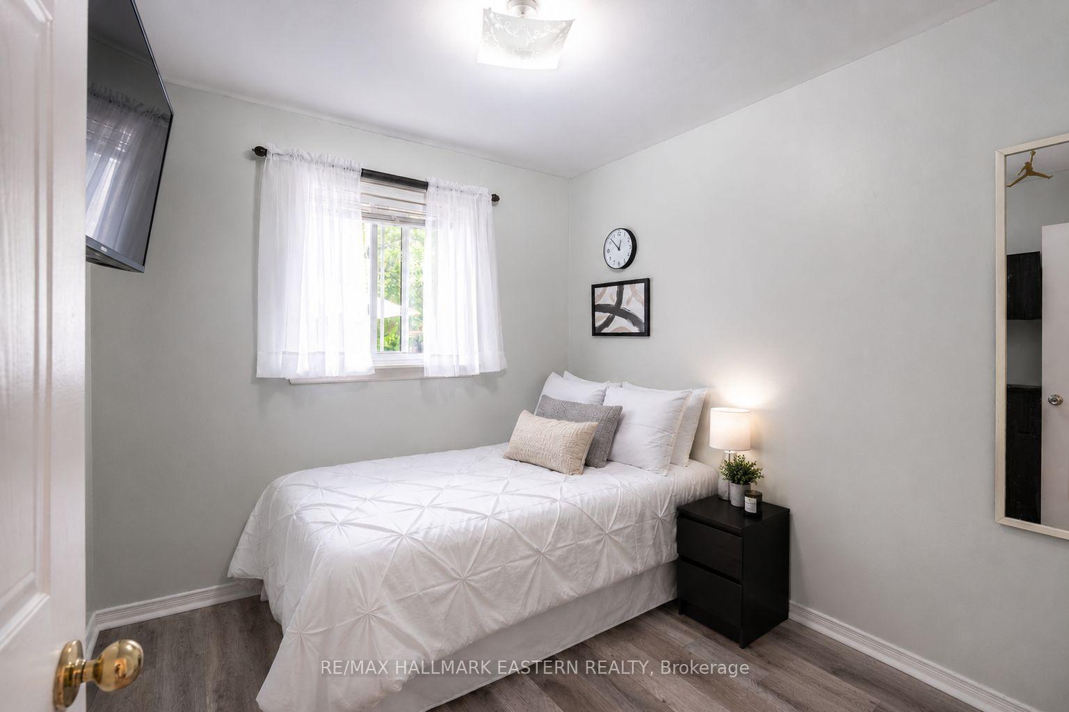 Photo 12 of 297 Towerhill Road, Peterborough, Northcrest Ward 5 — HOMEH