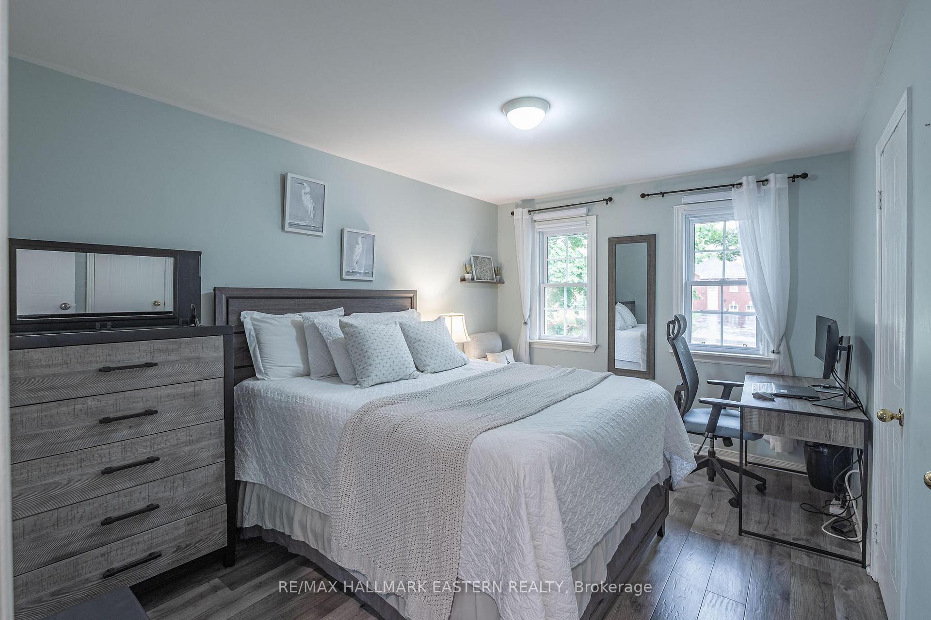 Photo 13 of 297 Towerhill Road, Peterborough, Northcrest Ward 5 — HOMEH
